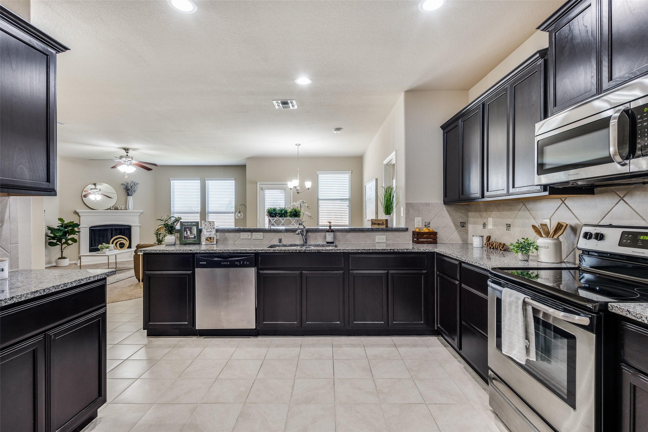 1425 Red River Drive