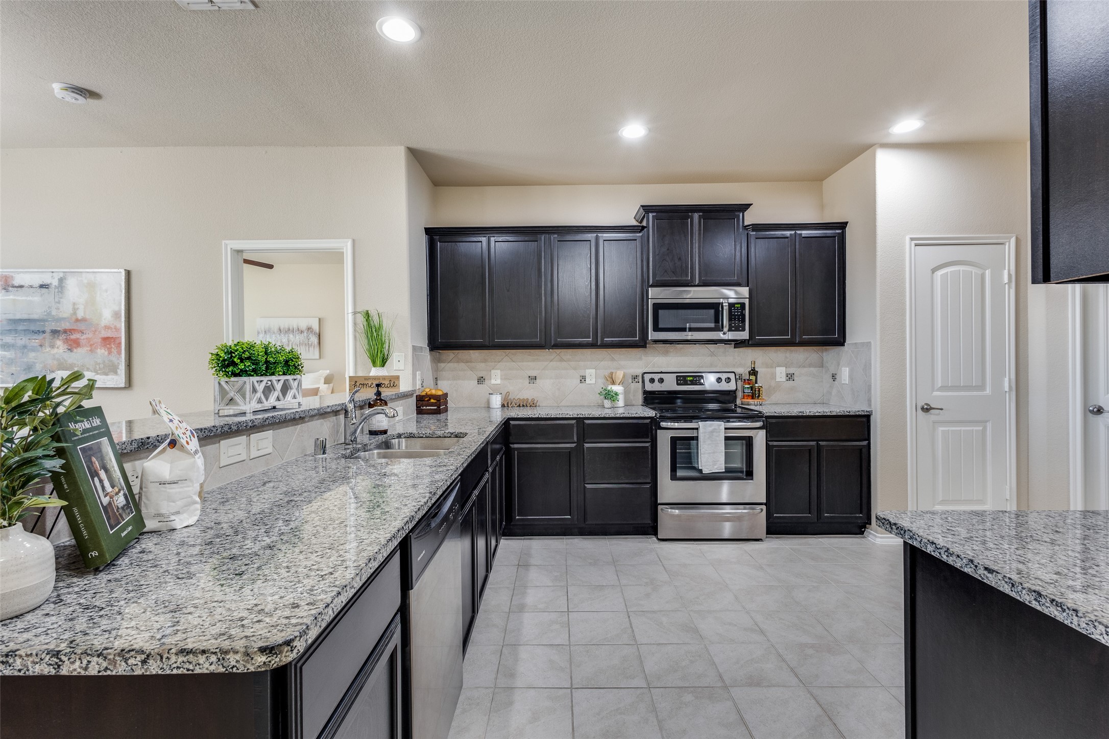 1425 Red River Drive