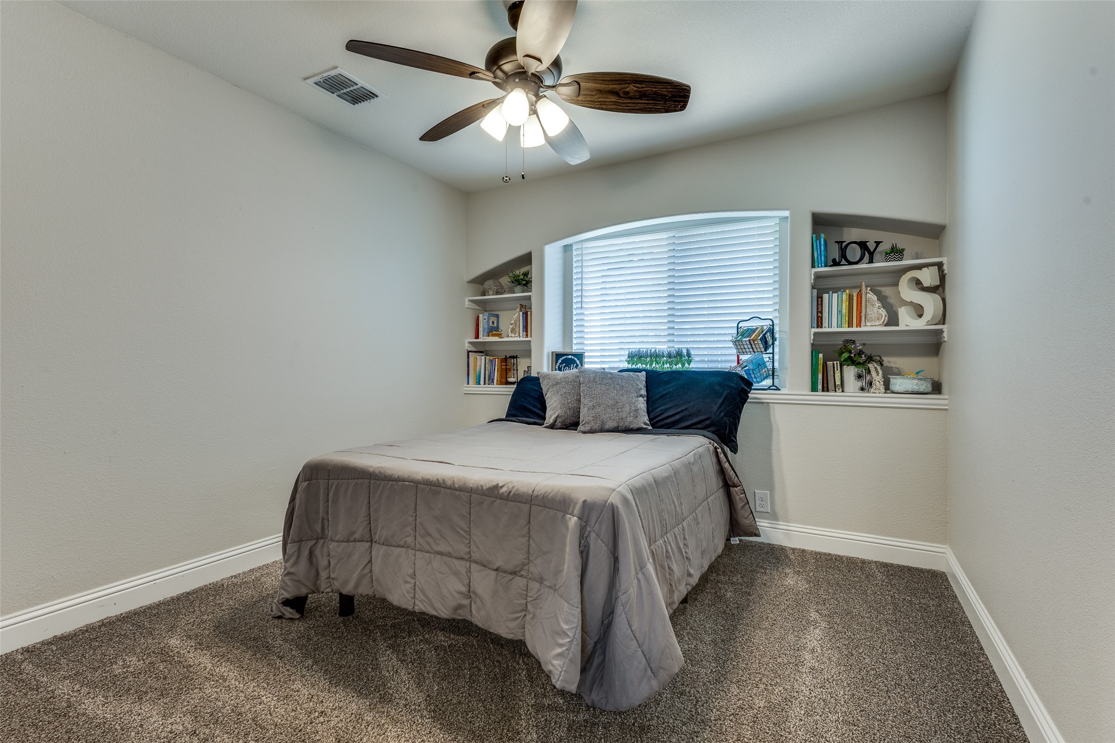 7401 Willow Thorne Drive