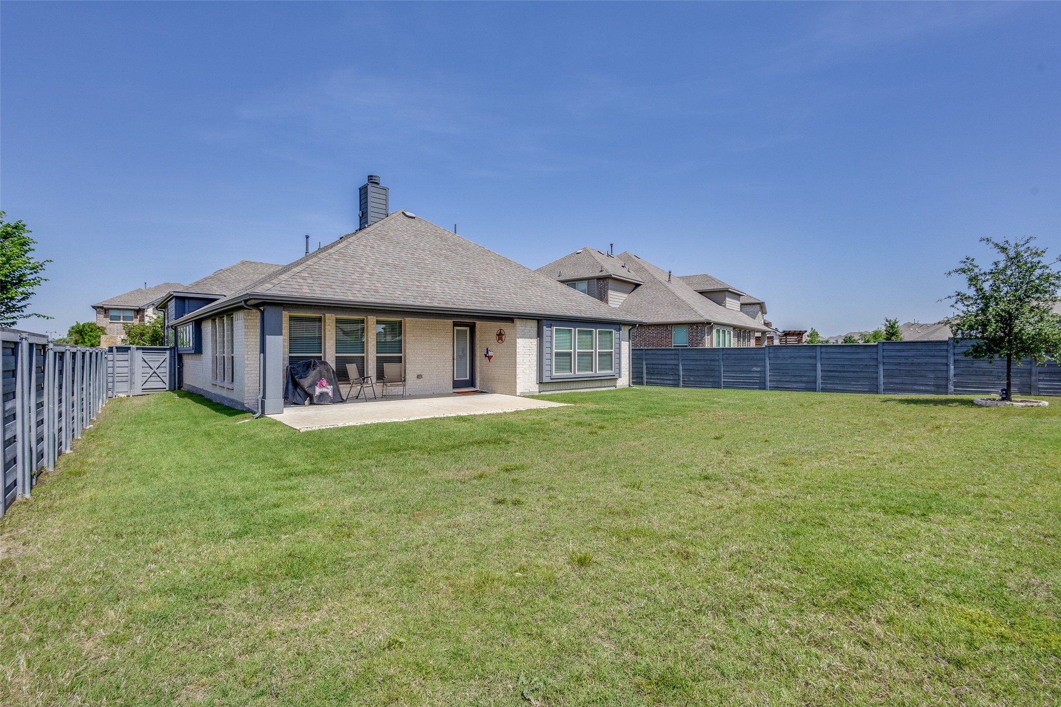 7401 Willow Thorne Drive