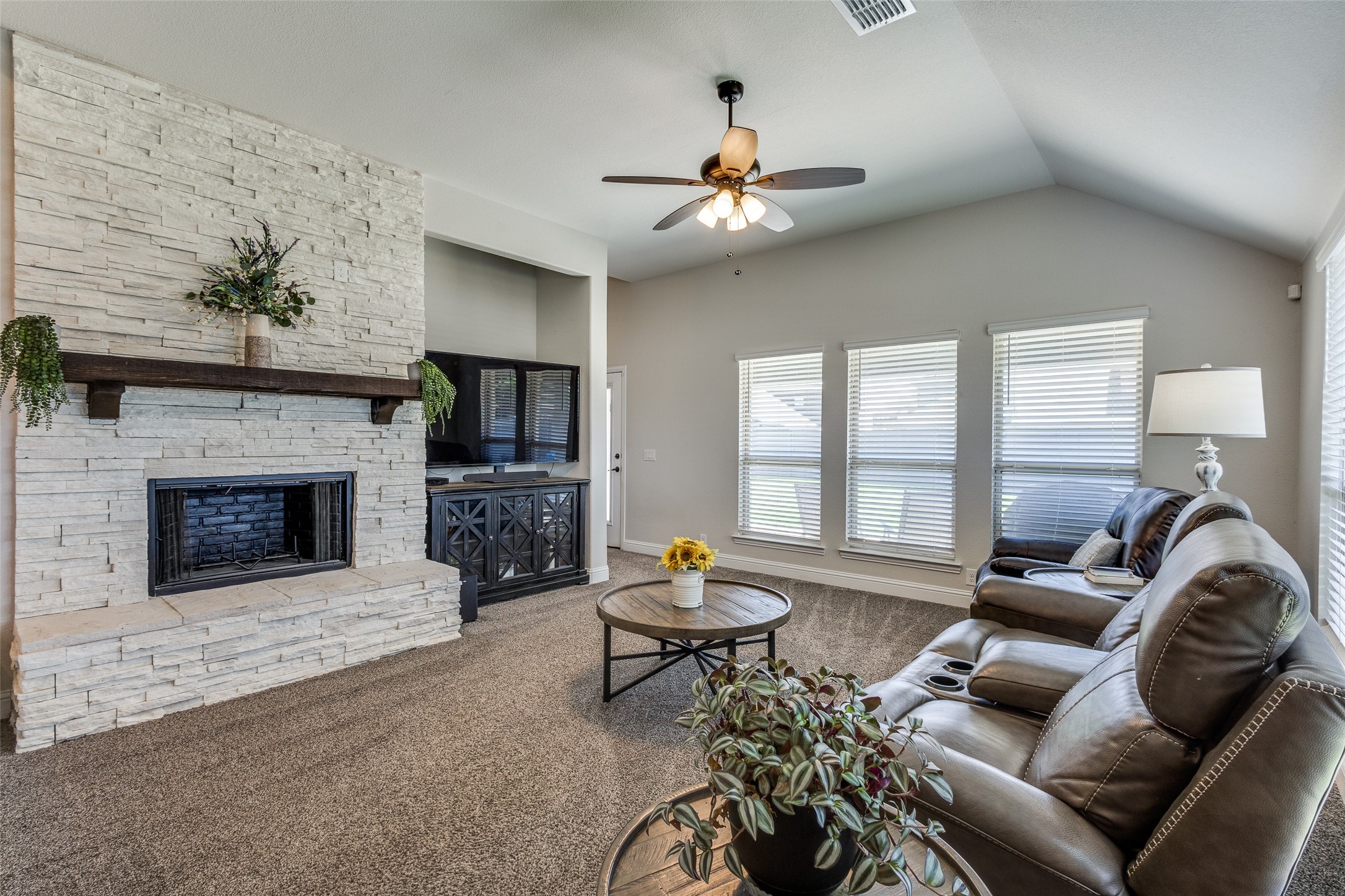 7401 Willow Thorne Drive