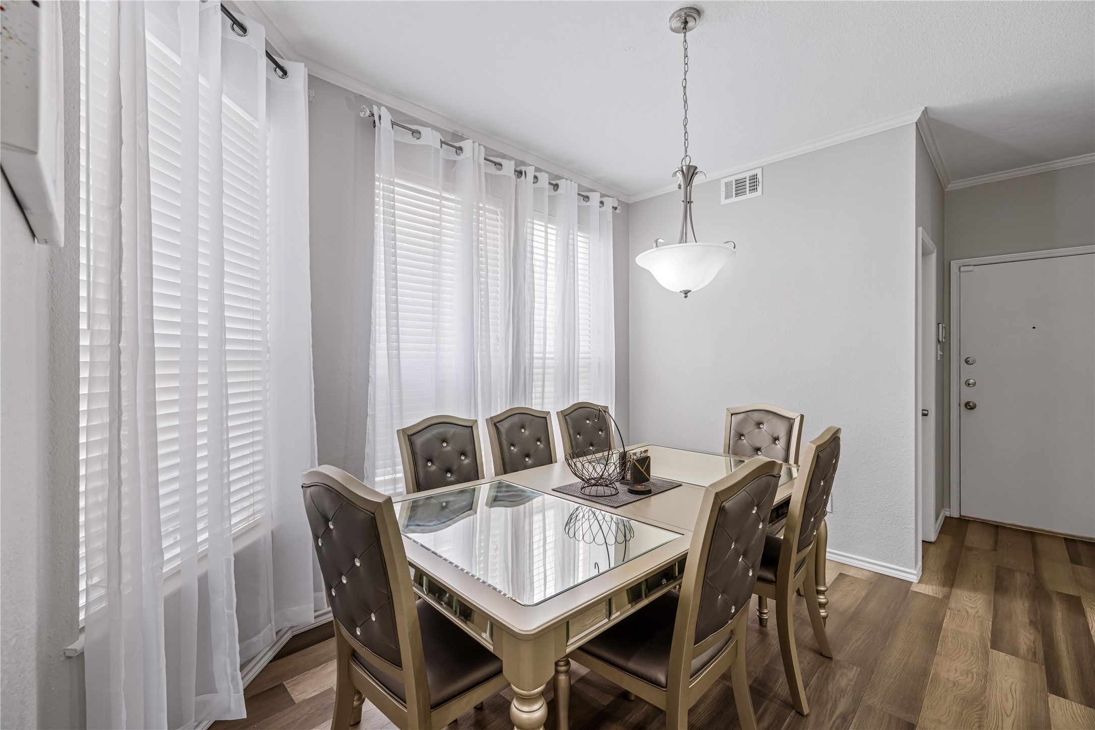 6011 Barrington Court