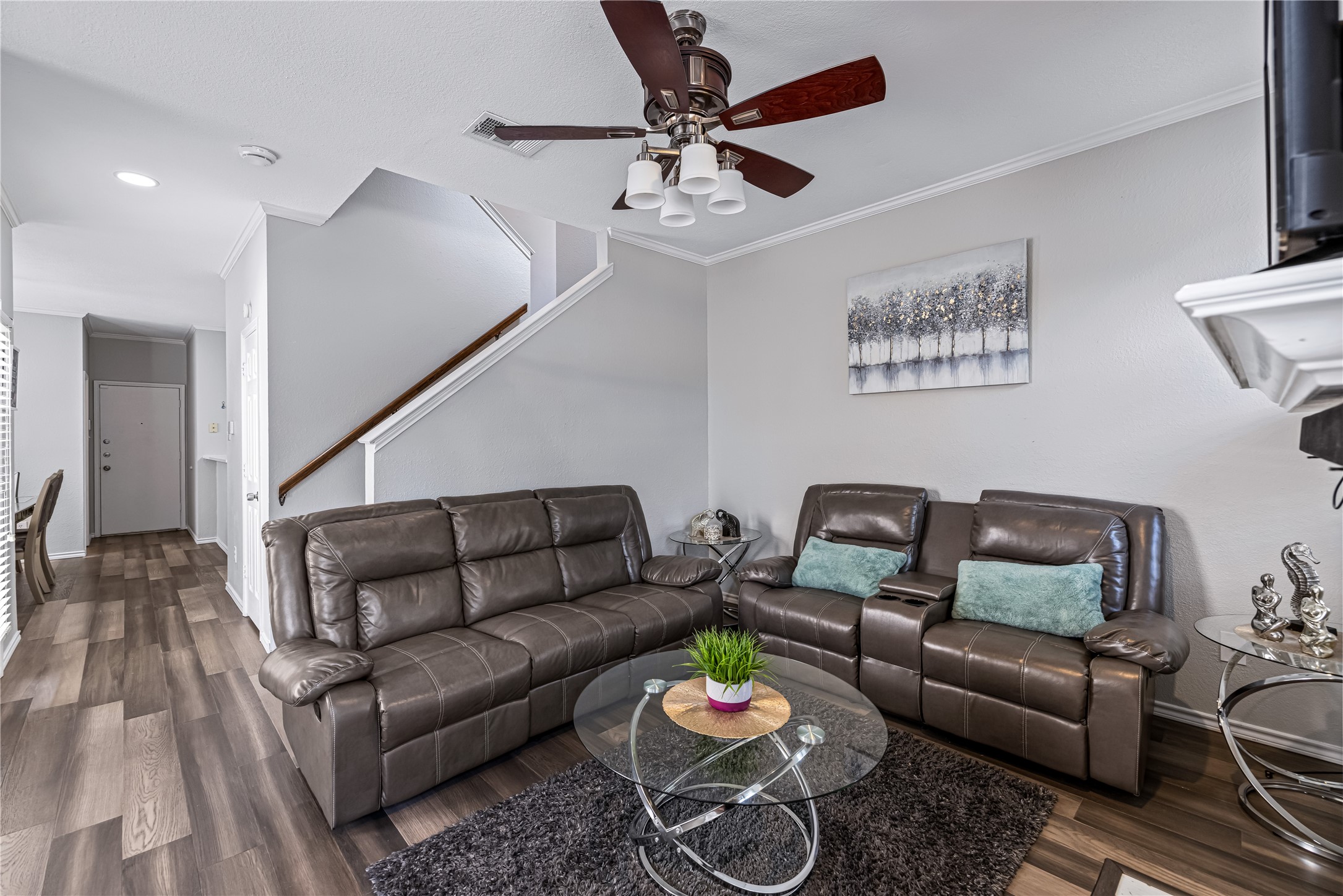 6011 Barrington Court