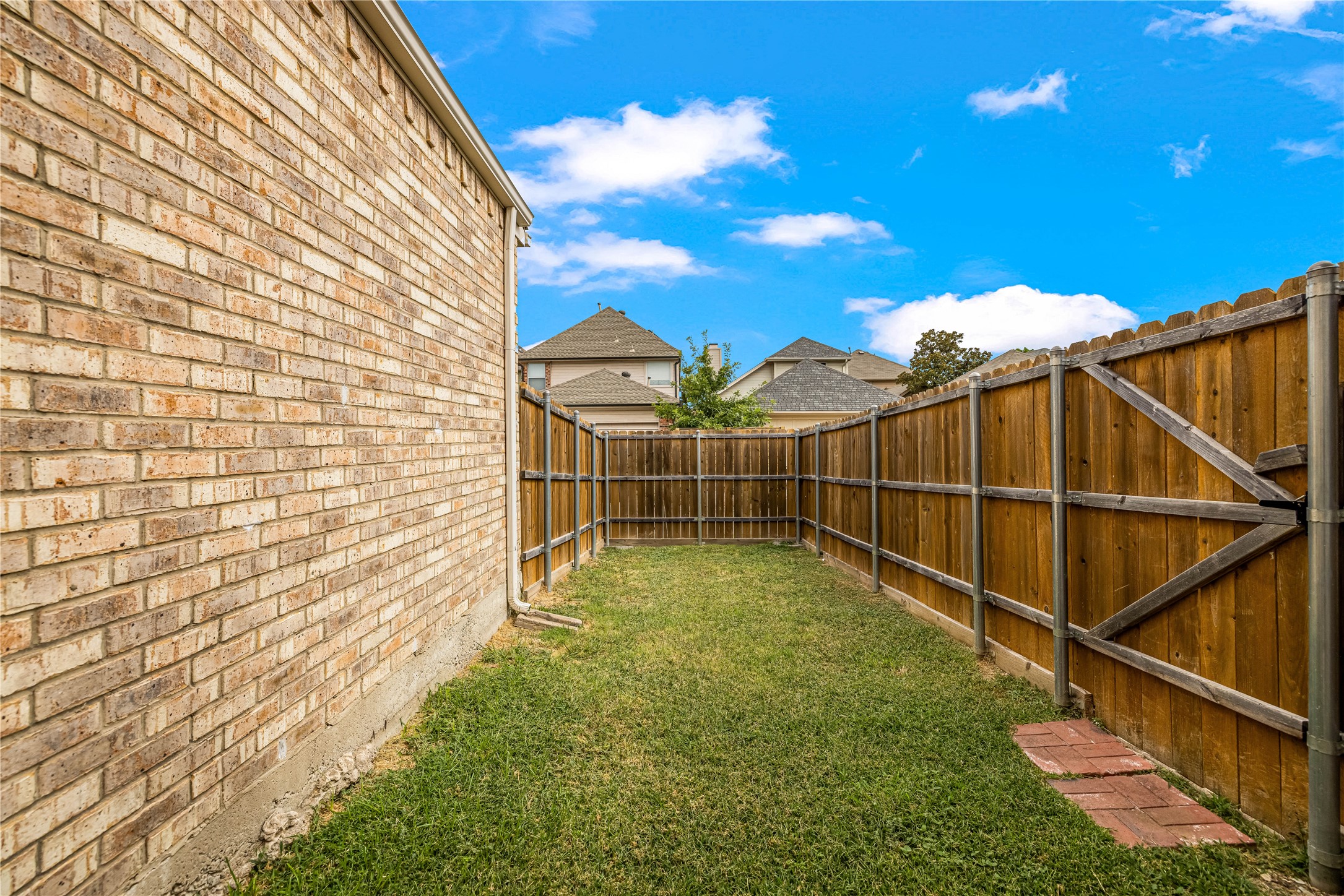 6011 Barrington Court