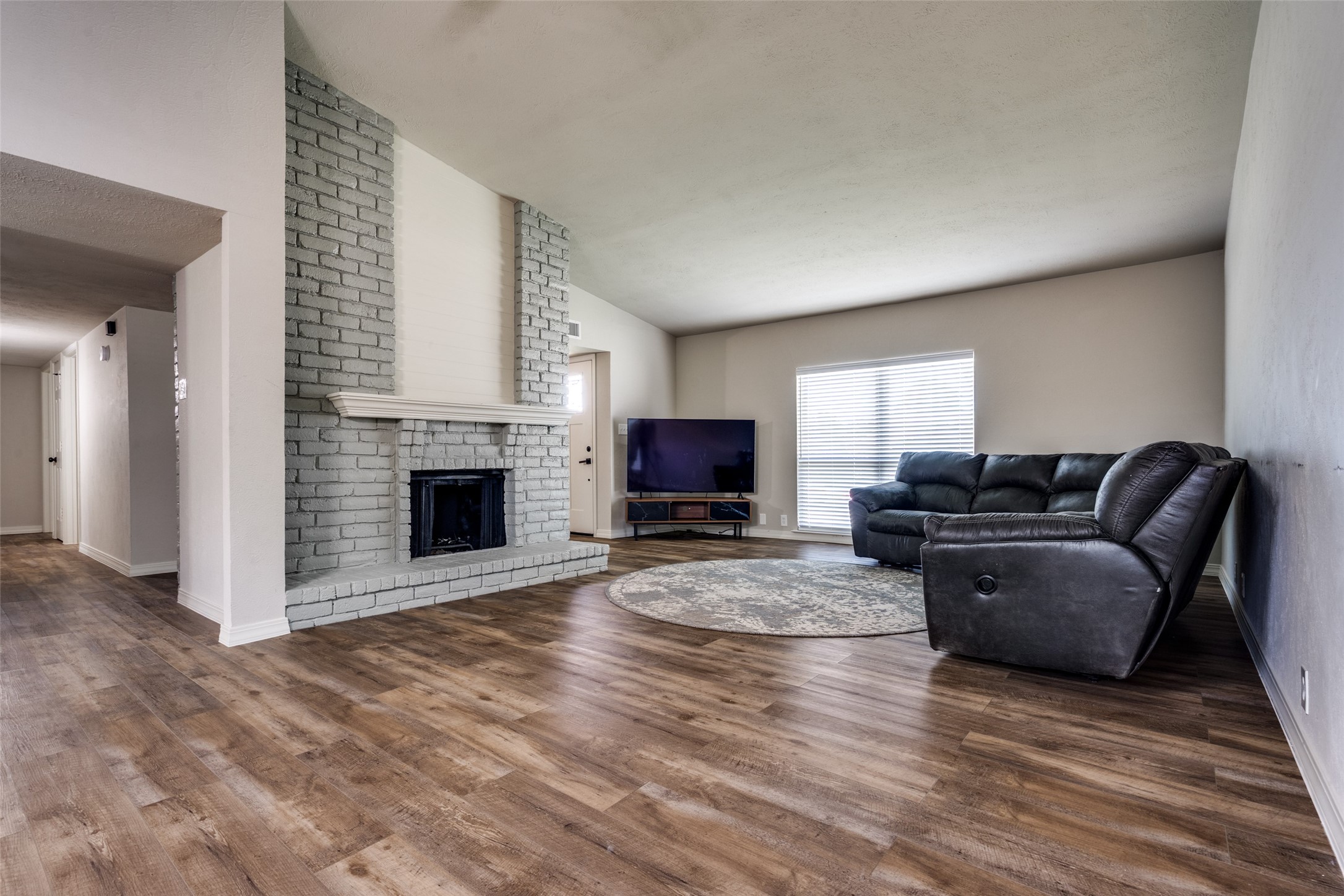 5096 Thompson Drive