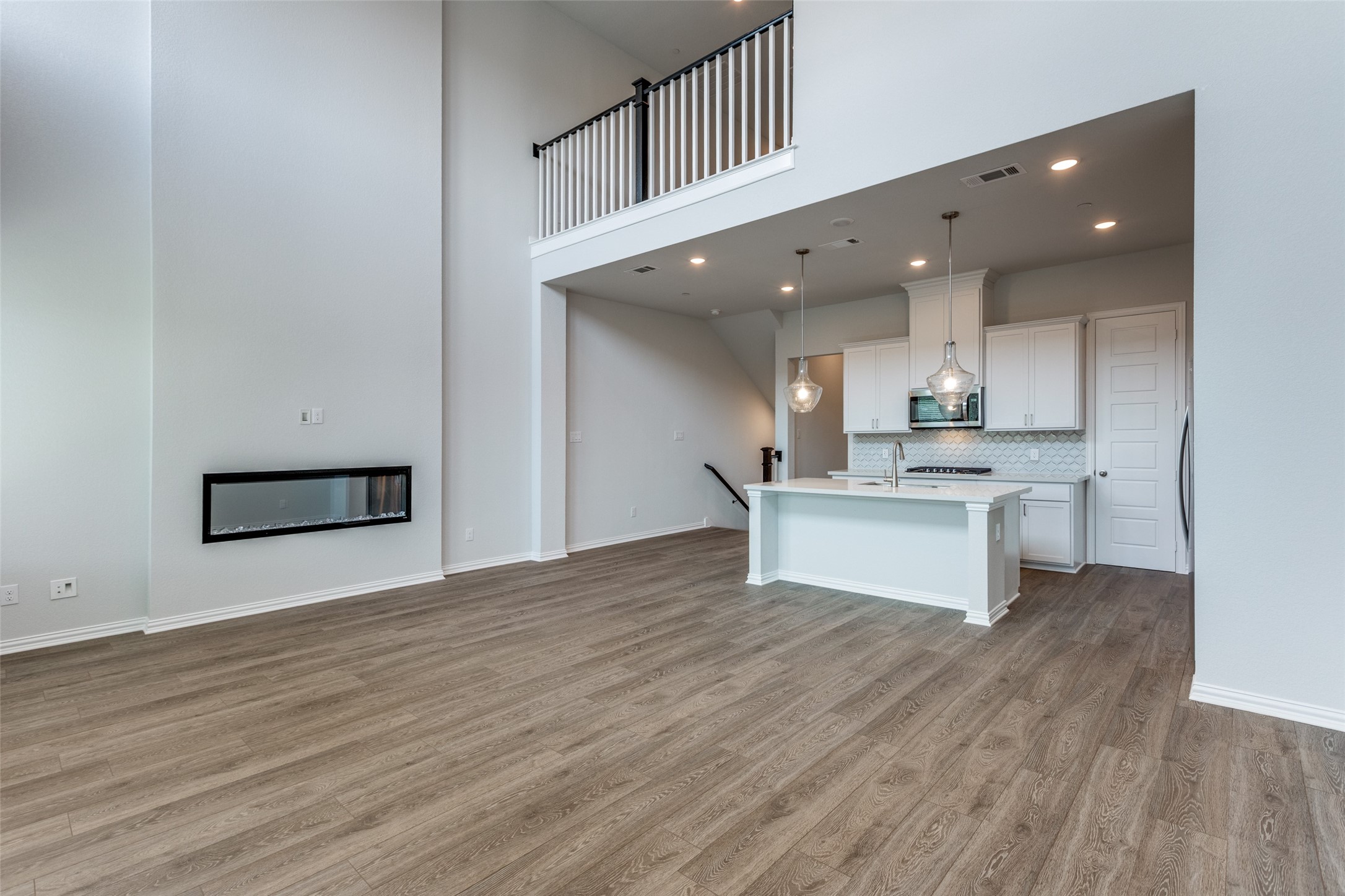 8295 Challenger Lane