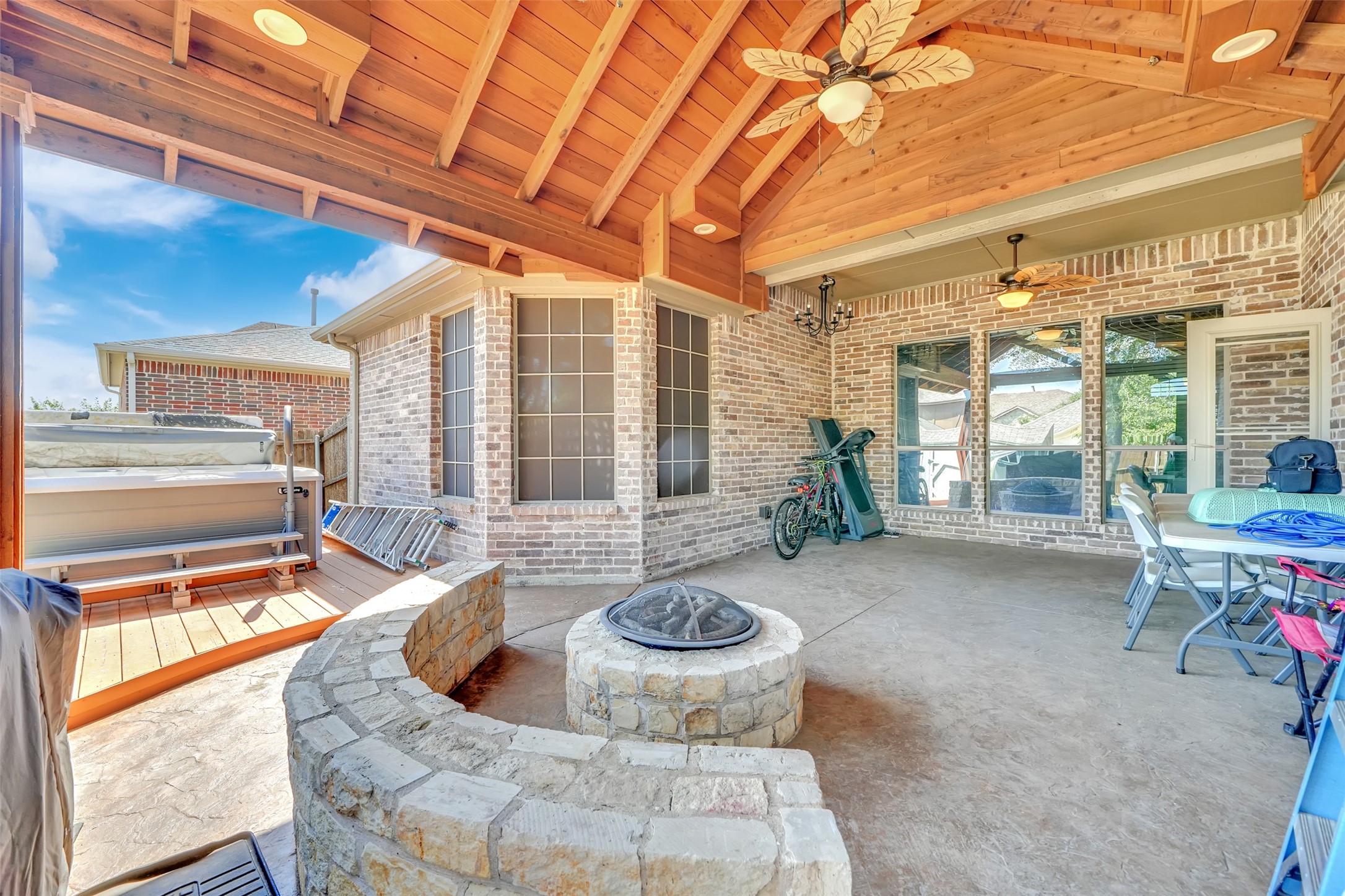 2712 Lakefield Drive