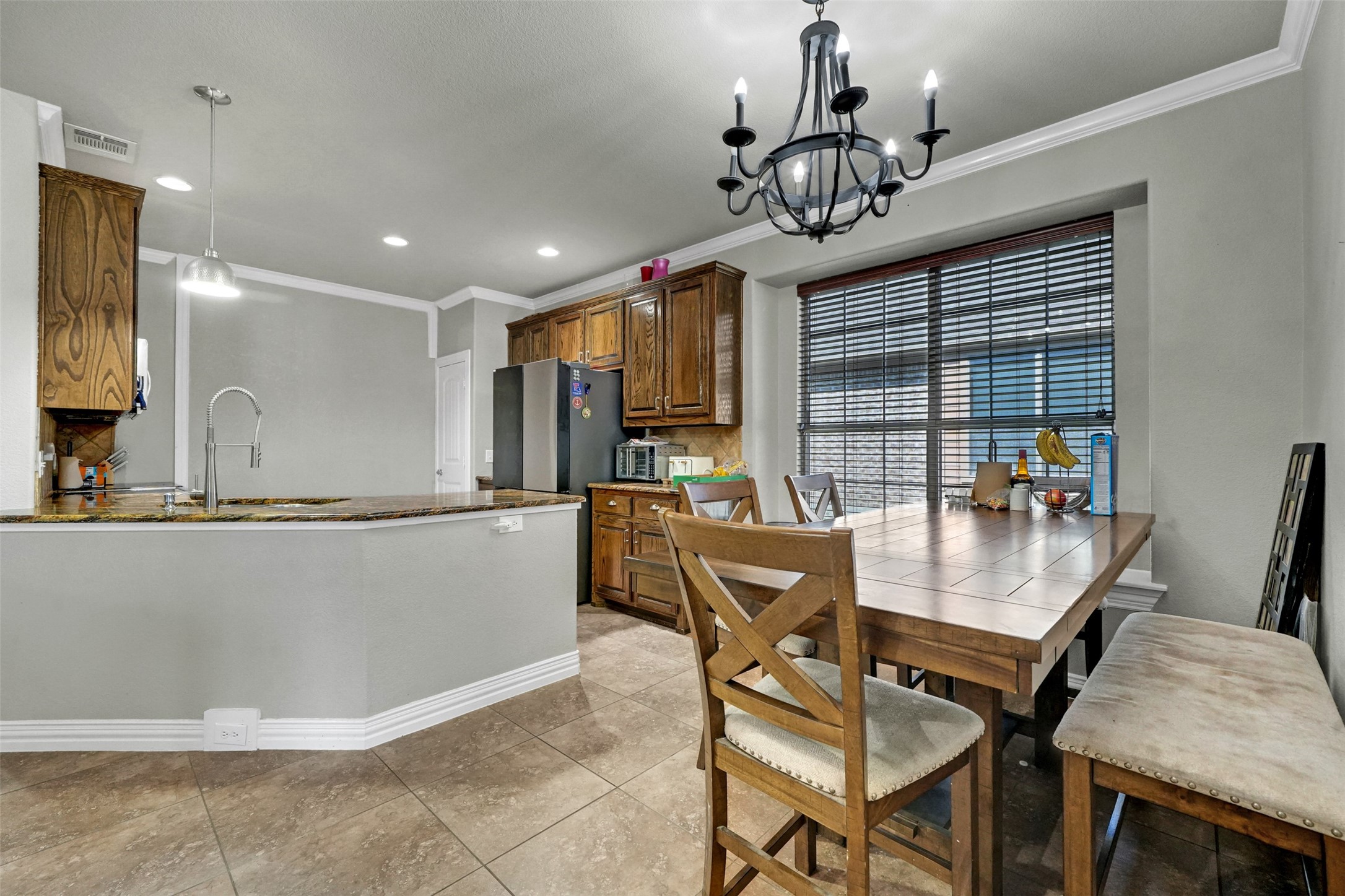 2712 Lakefield Drive