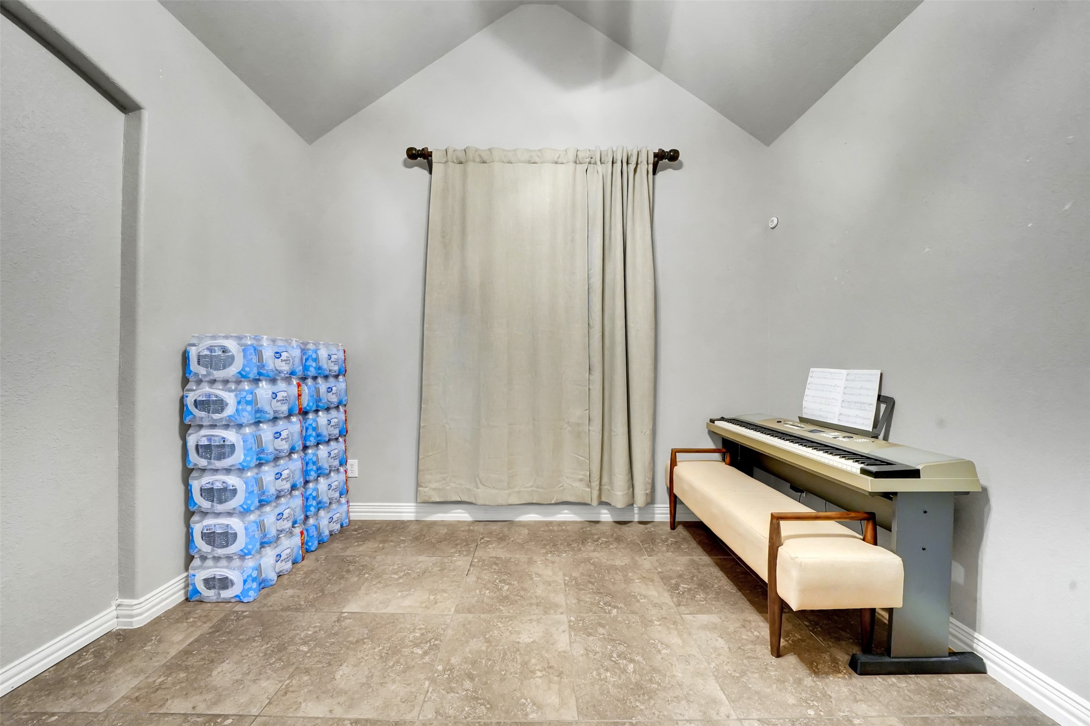 2712 Lakefield Drive