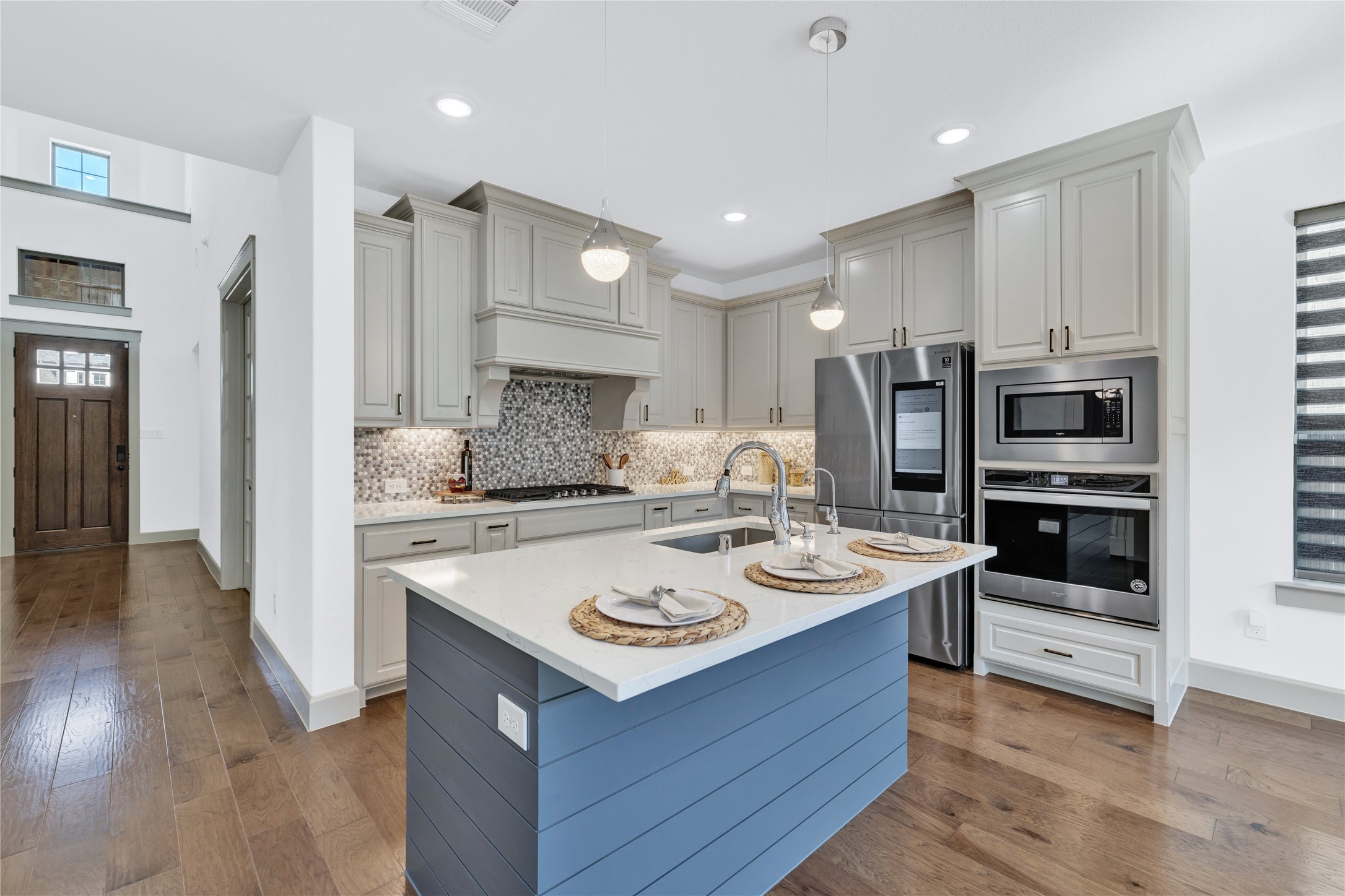 9694 Brackenfield Lane