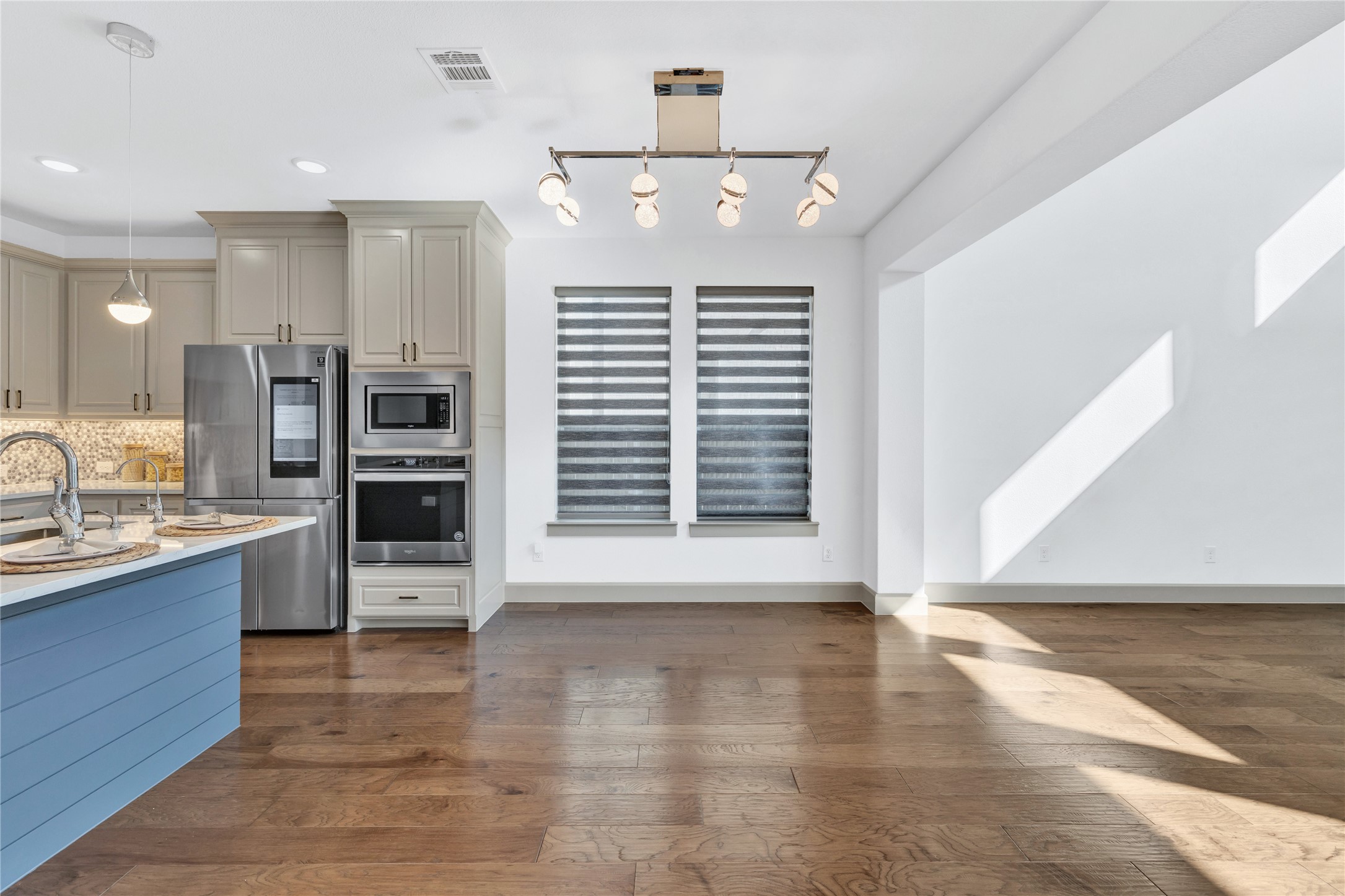 9694 Brackenfield Lane