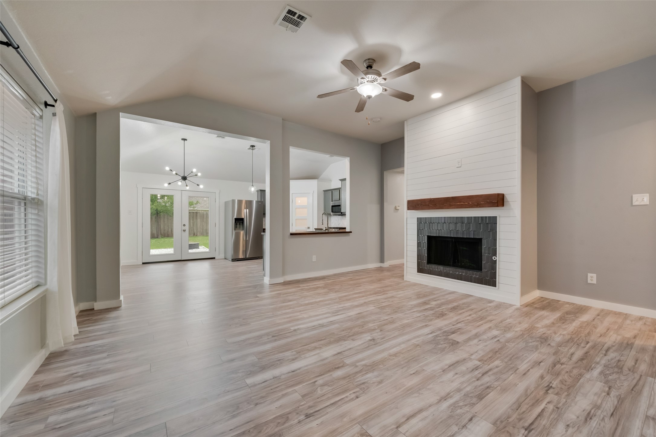 9216 Newport Lane