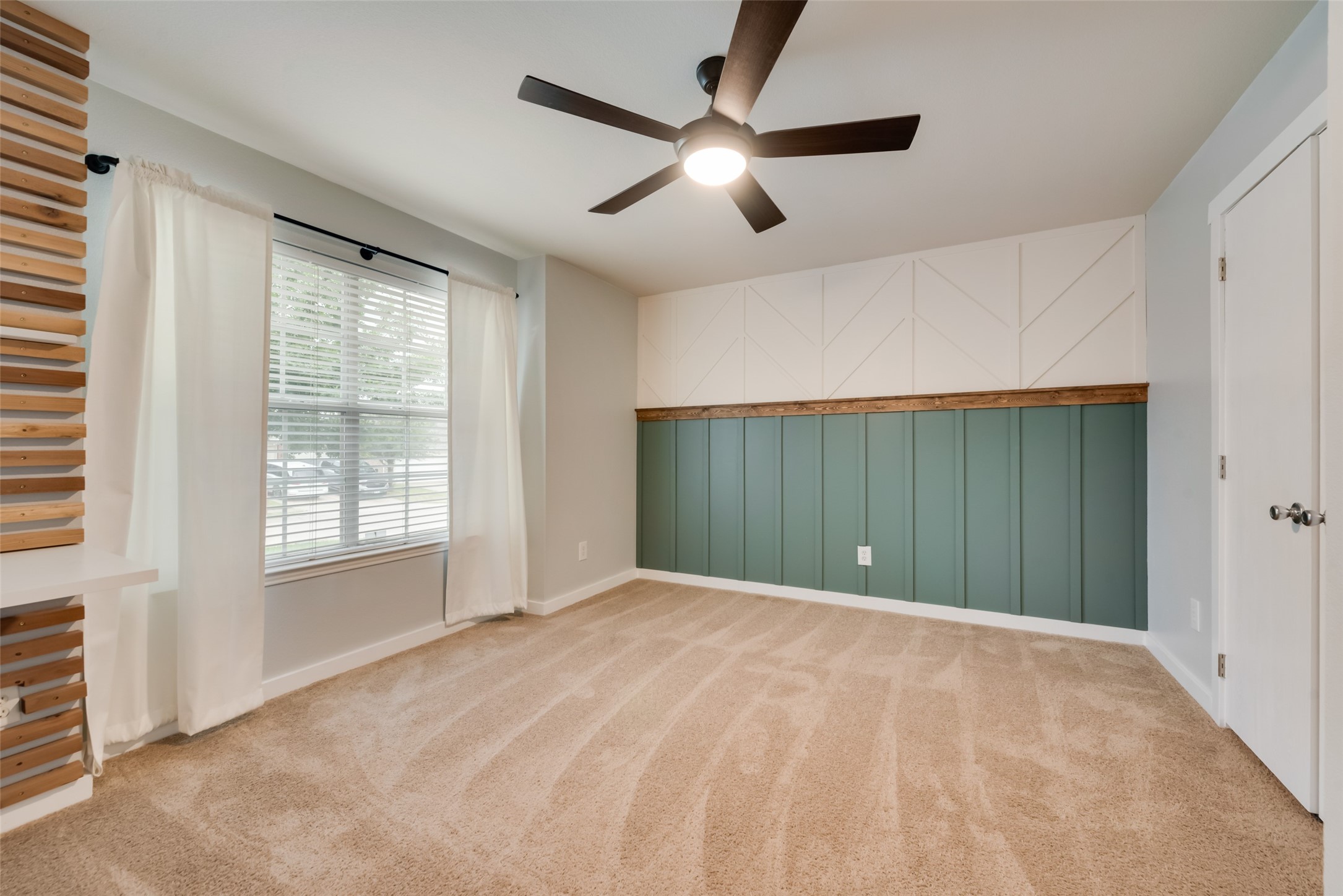 9216 Newport Lane