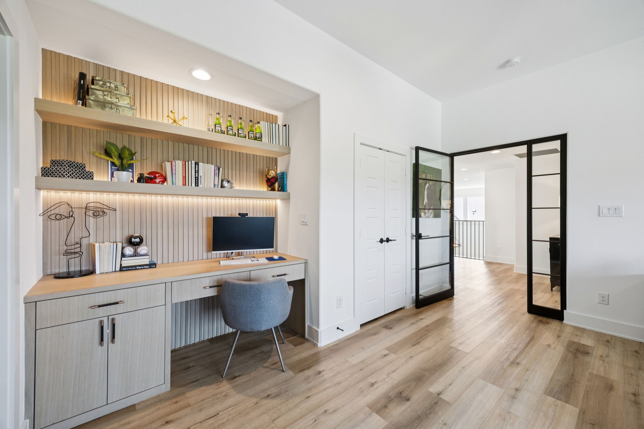 4011 Medio Creek Drive