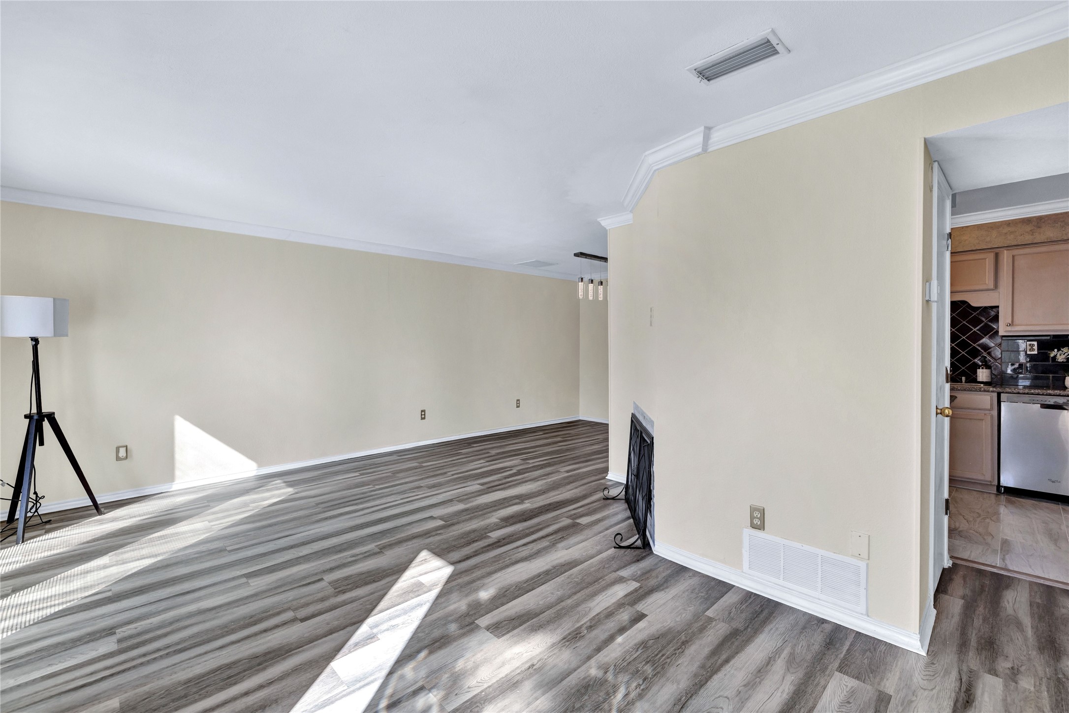 2640 Custer Parkway C