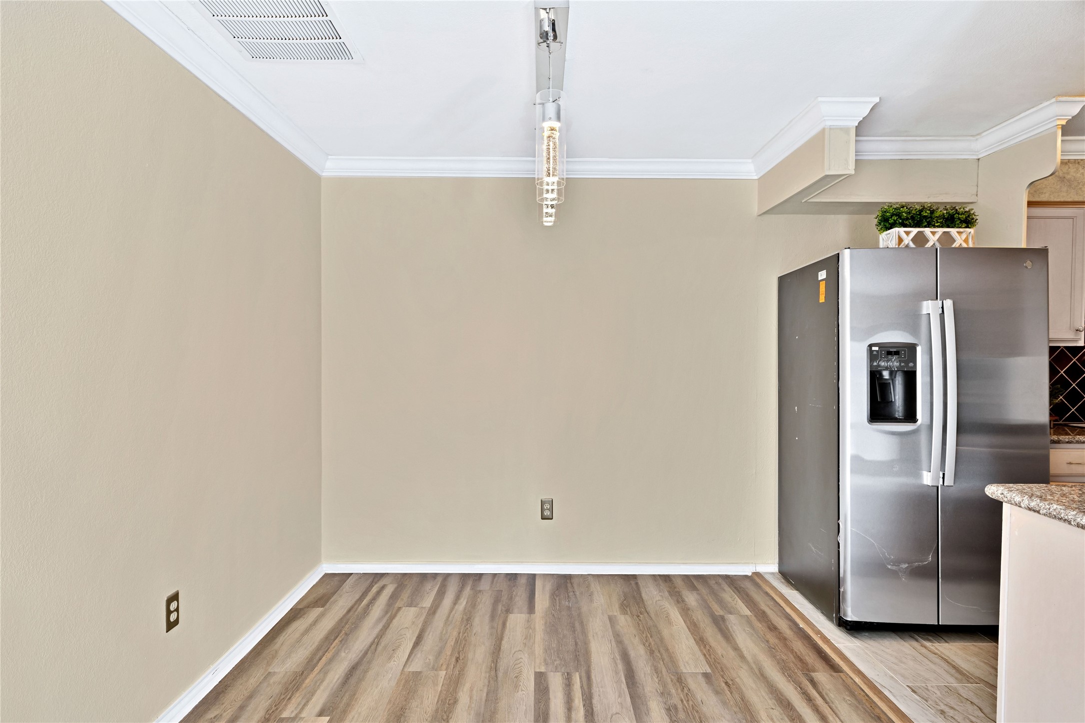 2640 Custer Parkway C