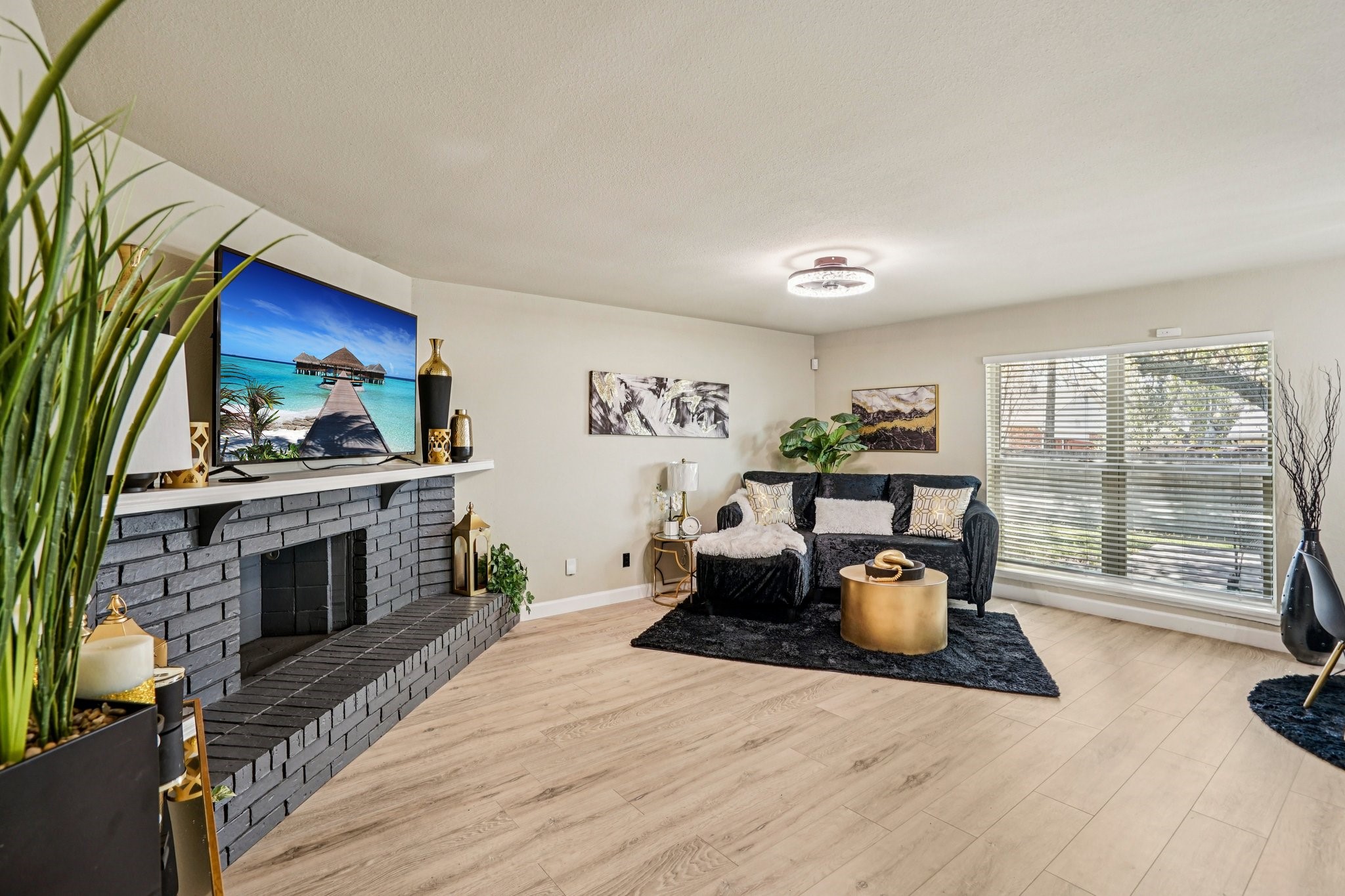 622 Roaming Road Drive