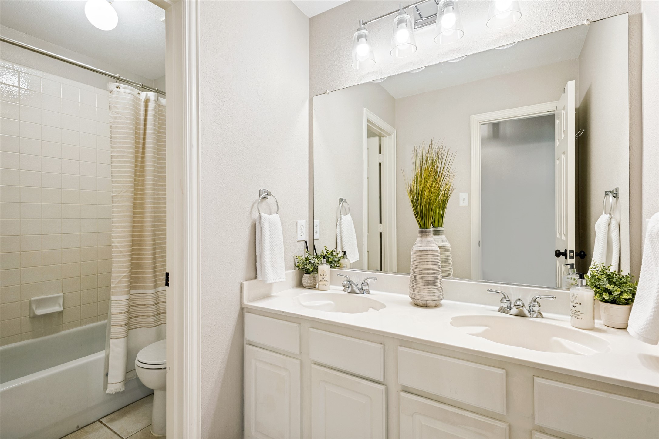 7905 Purple Martin Way