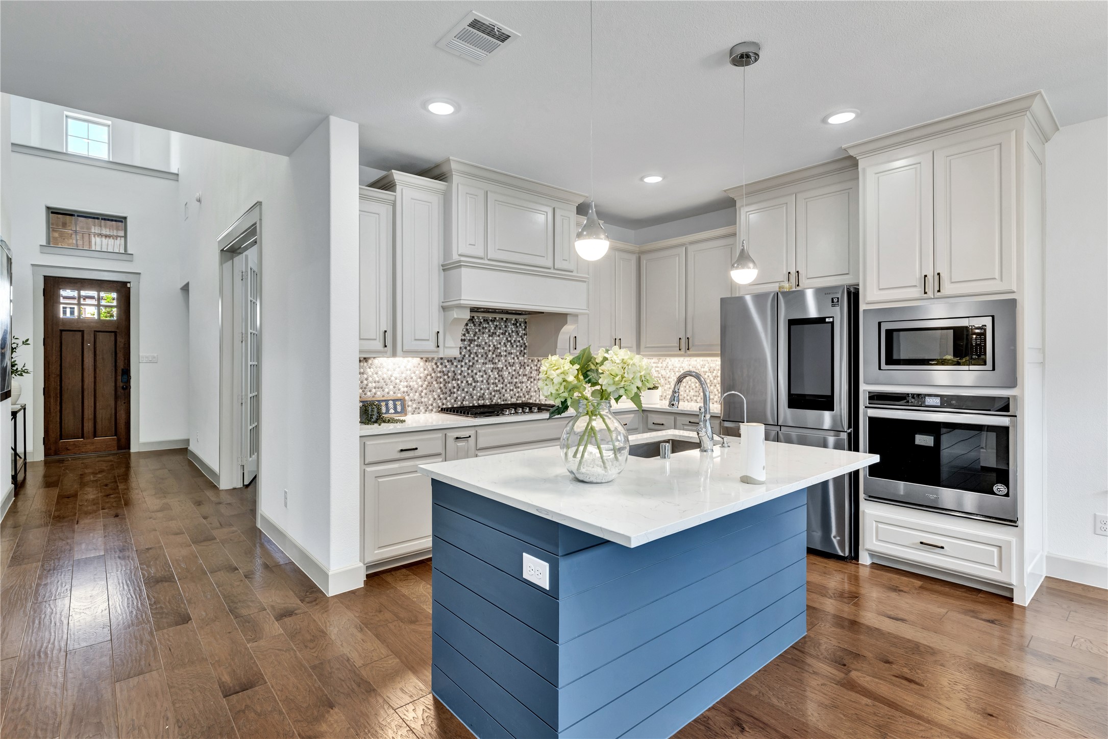 9694 Brackenfield Lane