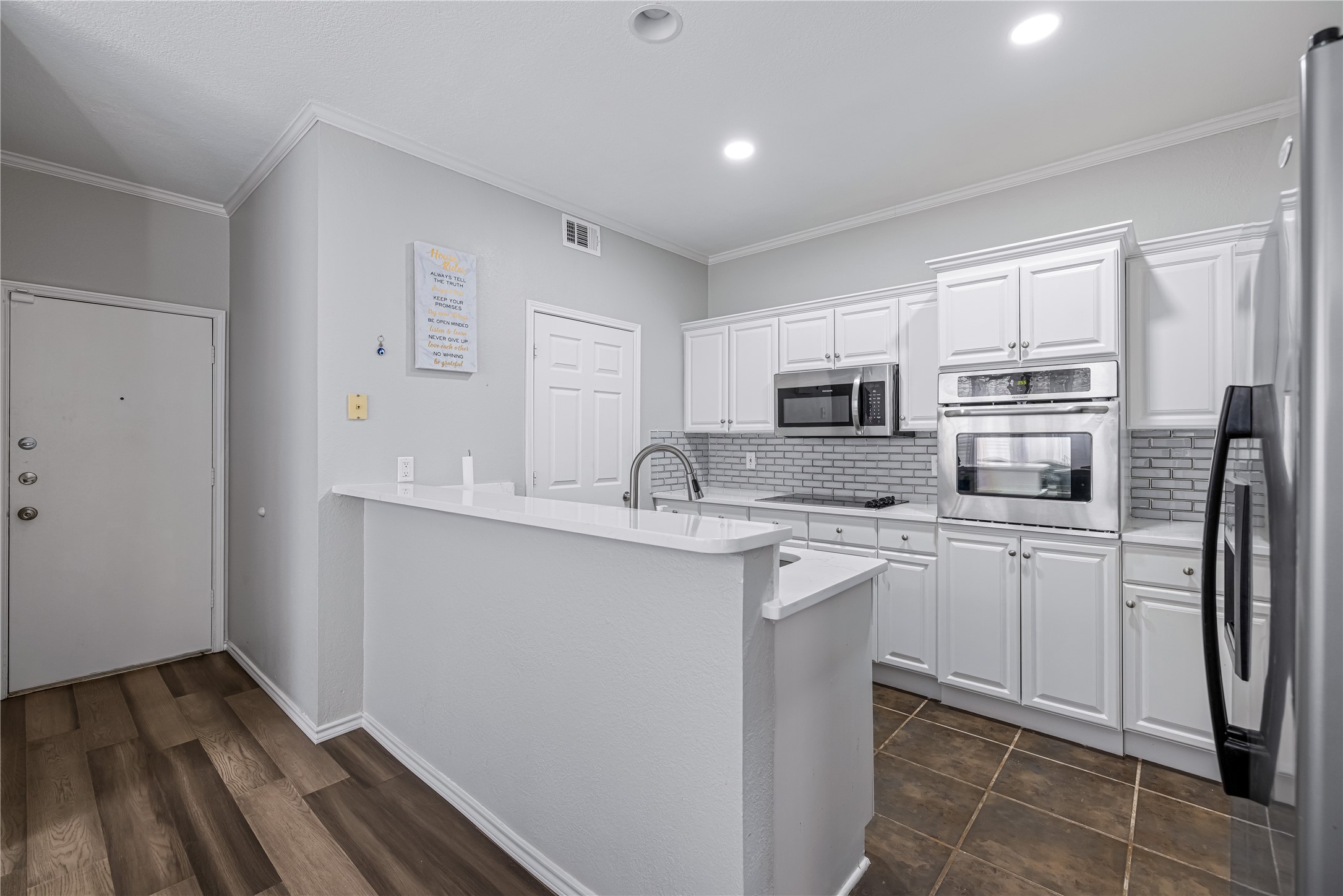 6011 Barrington Court