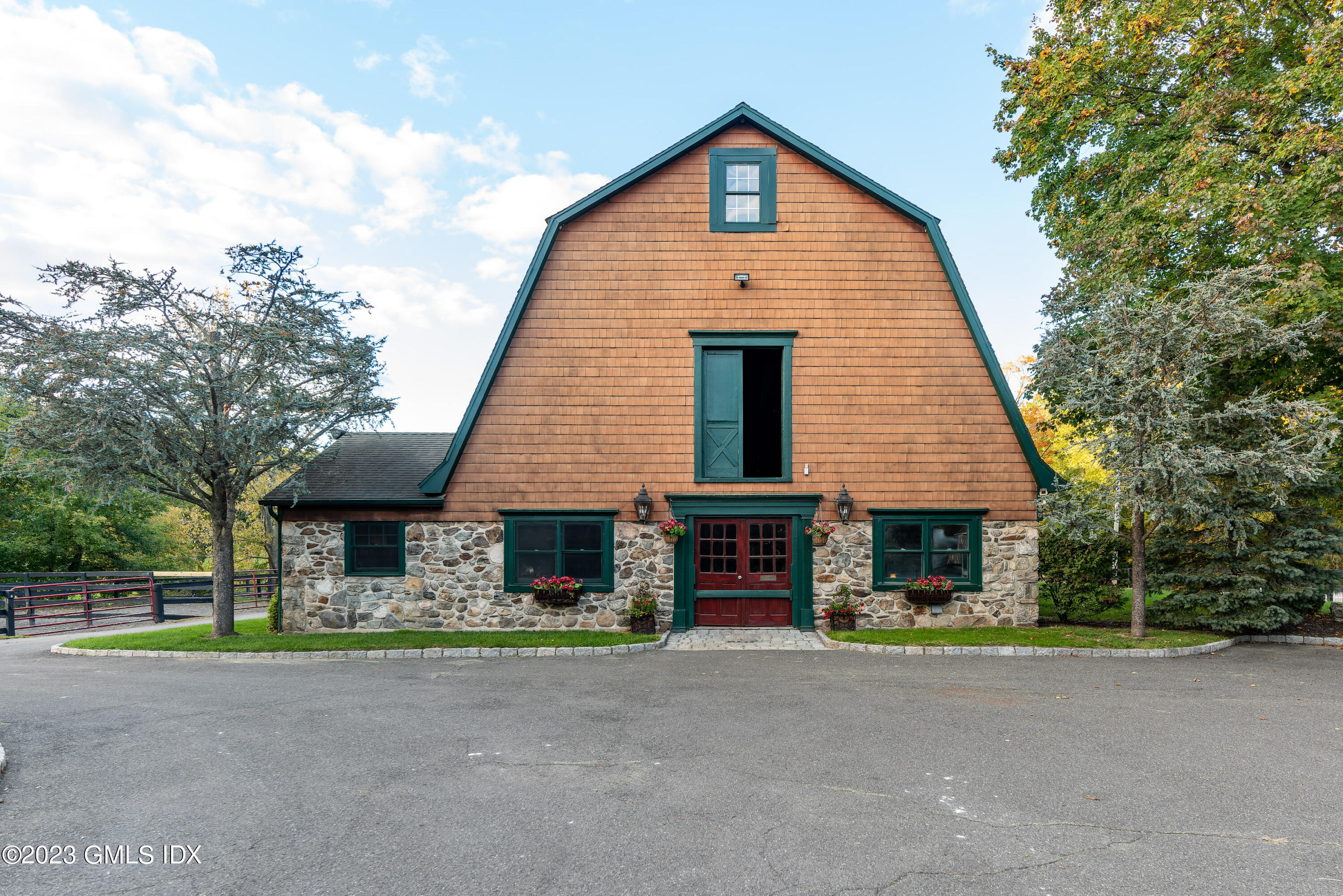 7 Equestrian Ridge