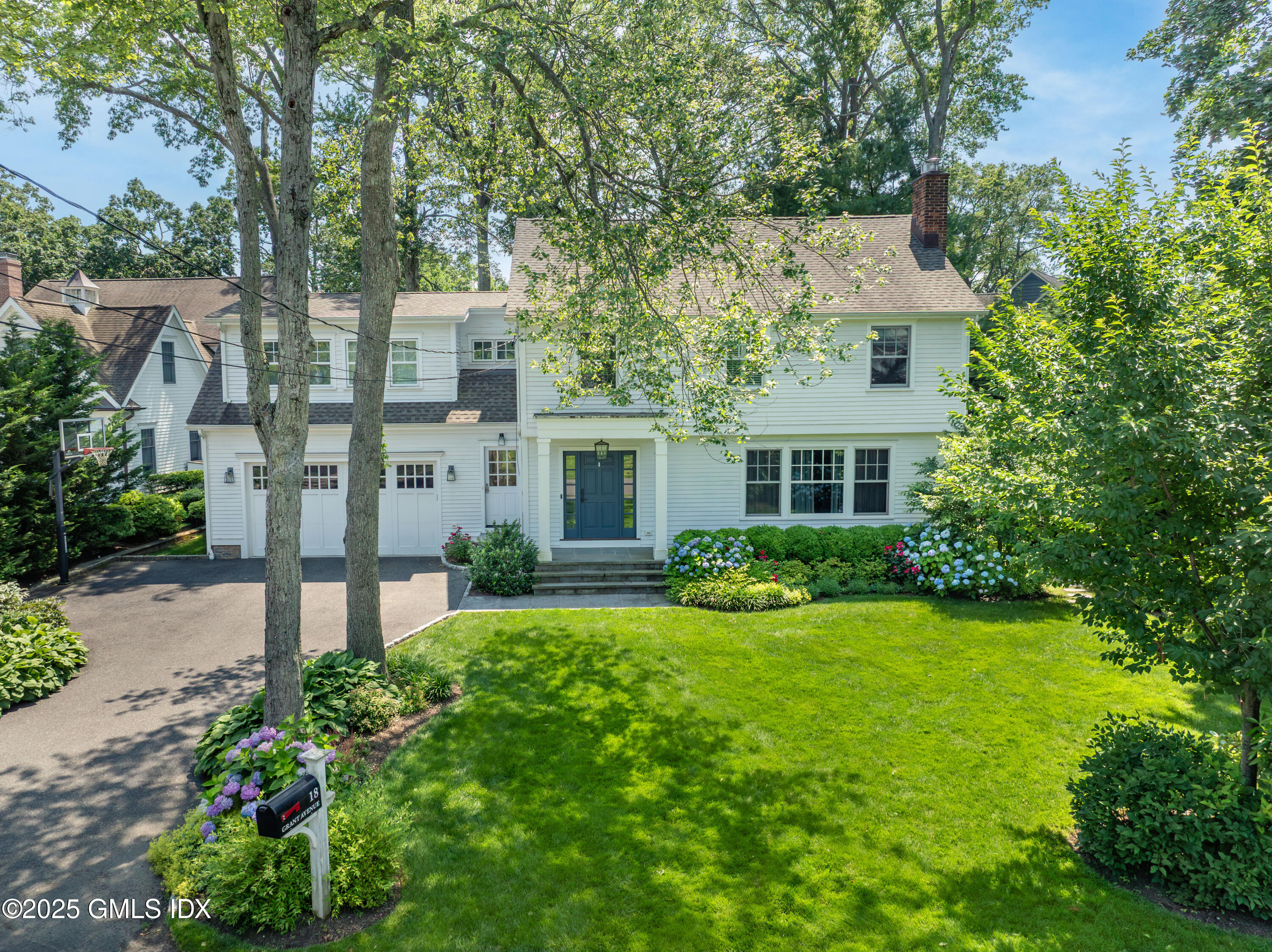 18 Grant Avenue
