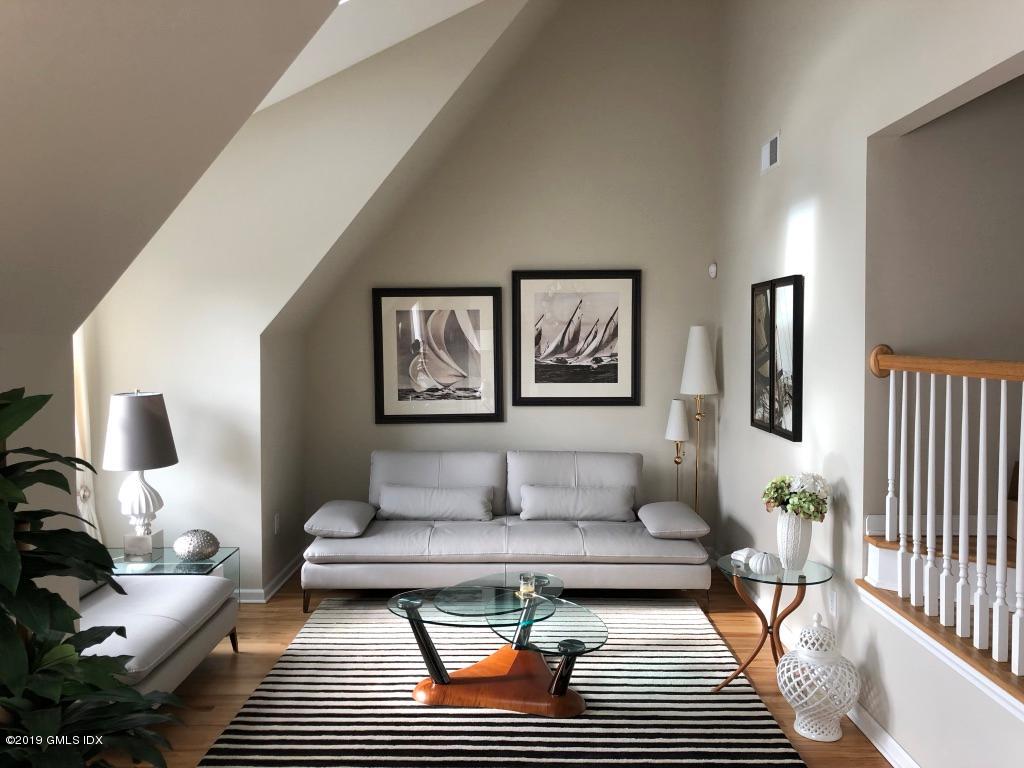 51 Forest Avenue, 66