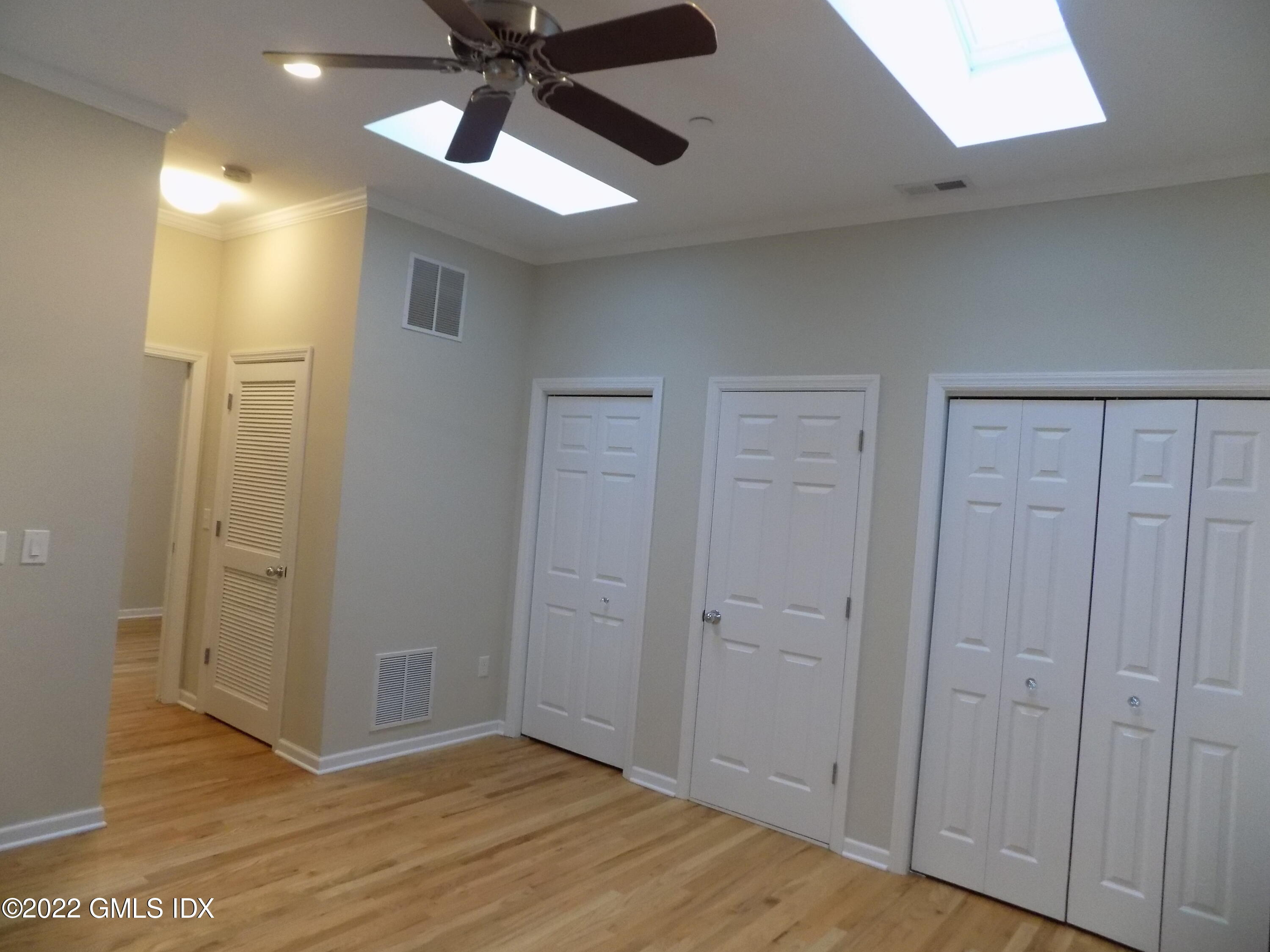 51 Forest Avenue, 66