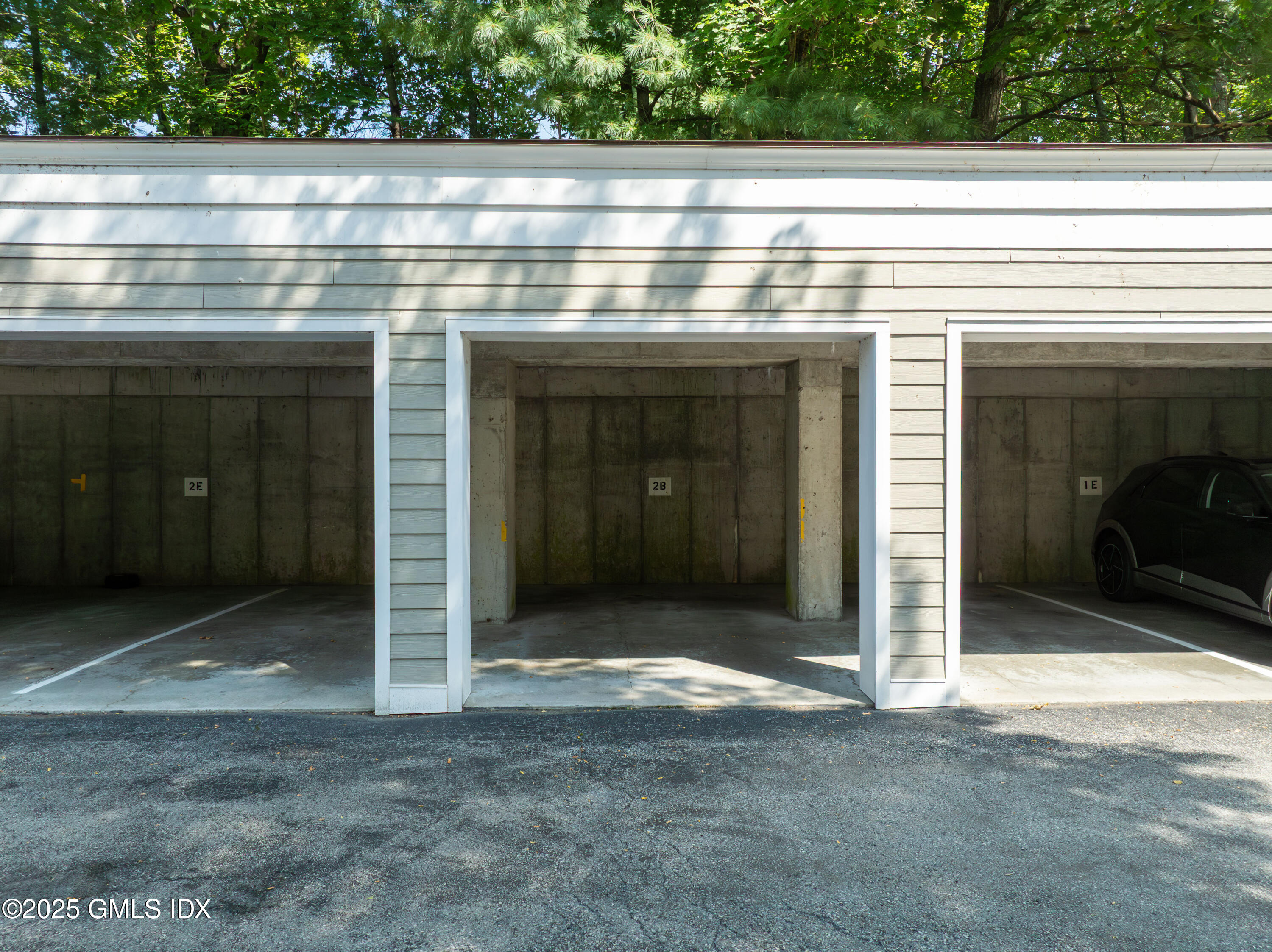 333 Palmer Hill Road, 2B