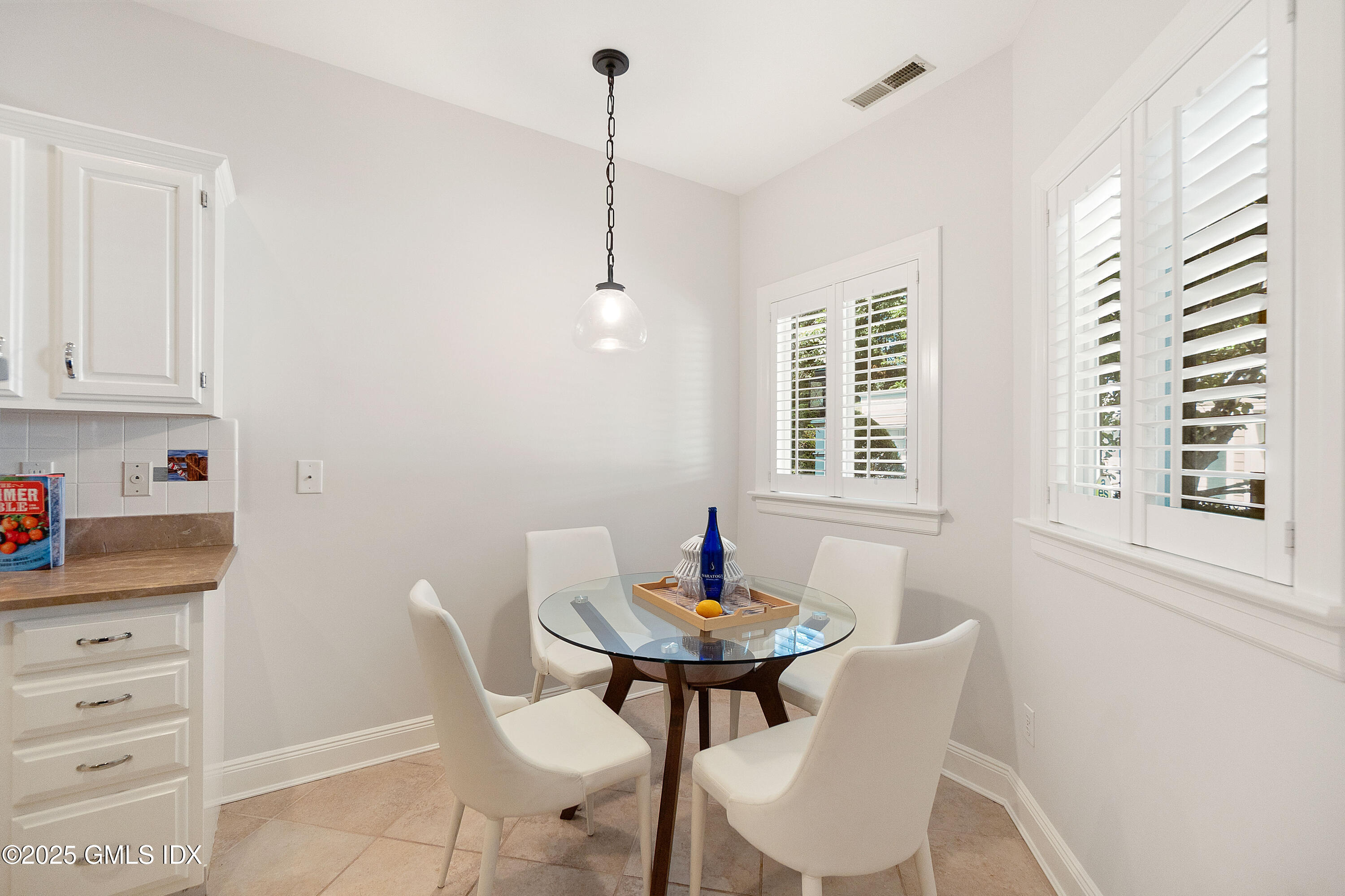 333 Palmer Hill Road, 2B