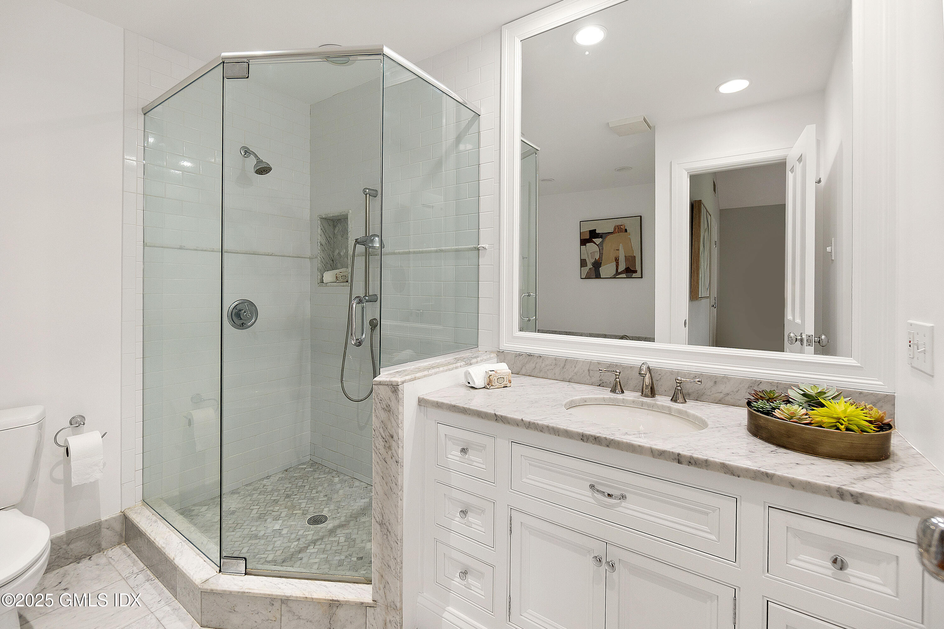333 Palmer Hill Road, 2B