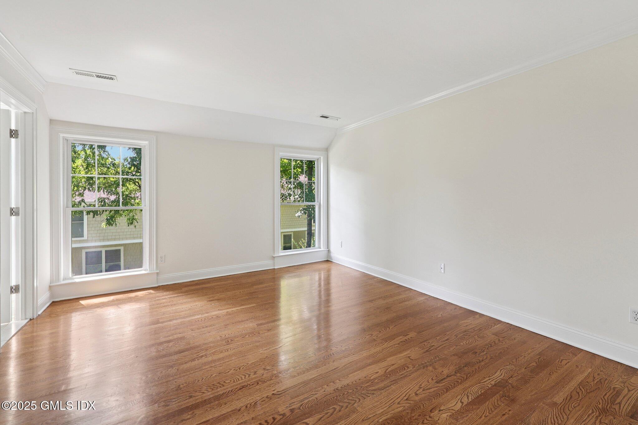255 Weaver Street, 1C