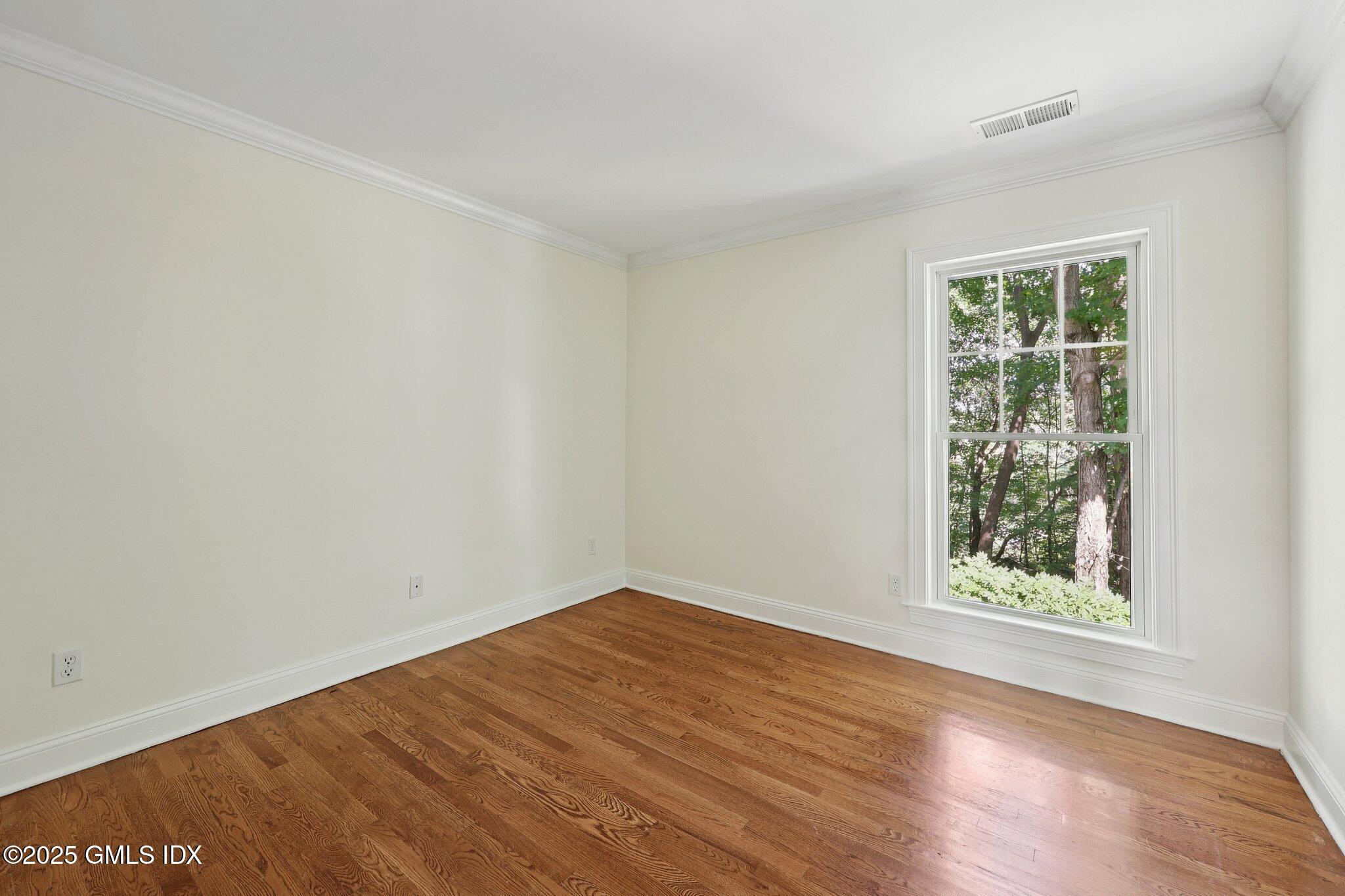 255 Weaver Street, 1C