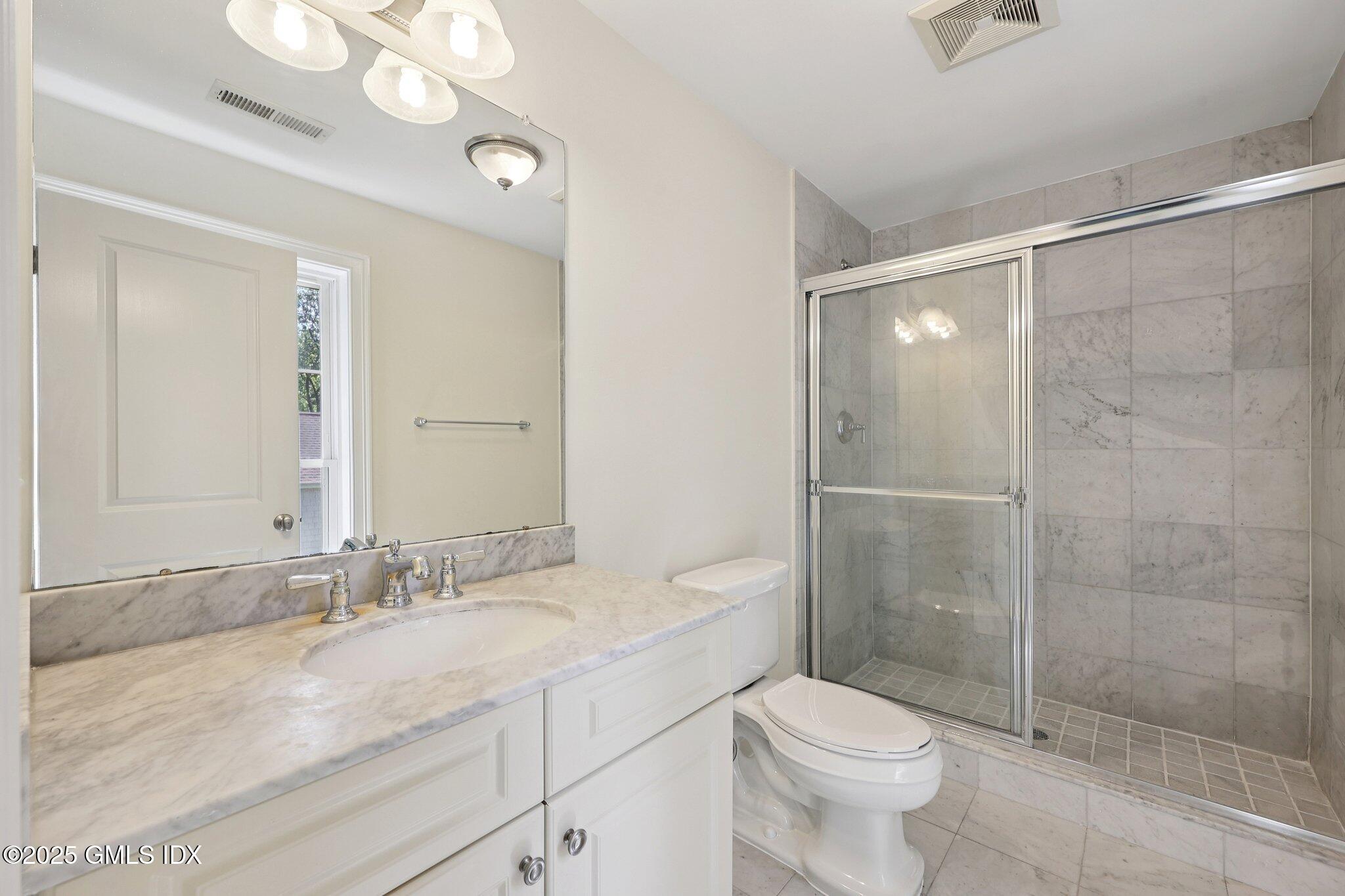 255 Weaver Street, 1C