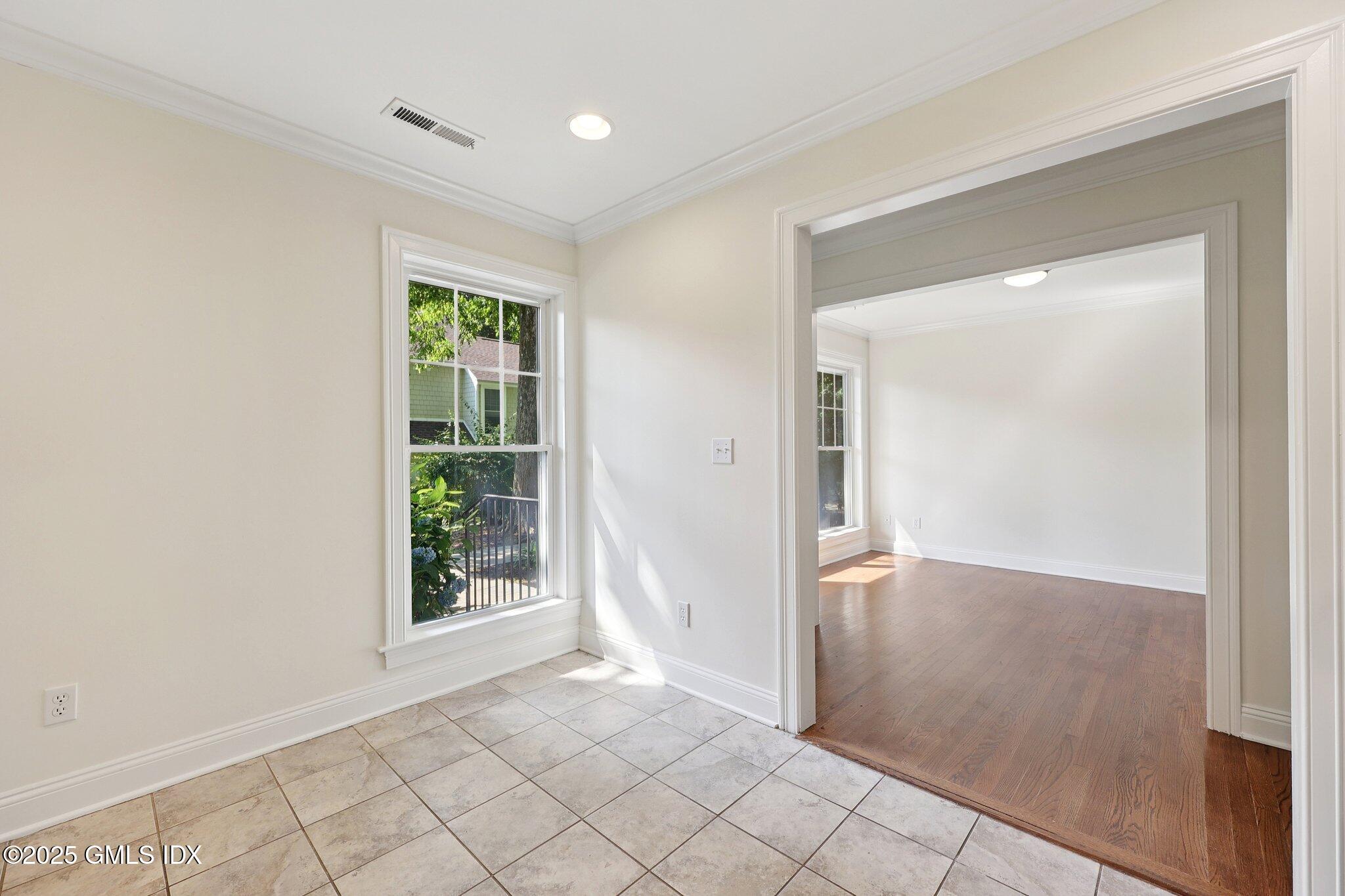 255 Weaver Street, 1C