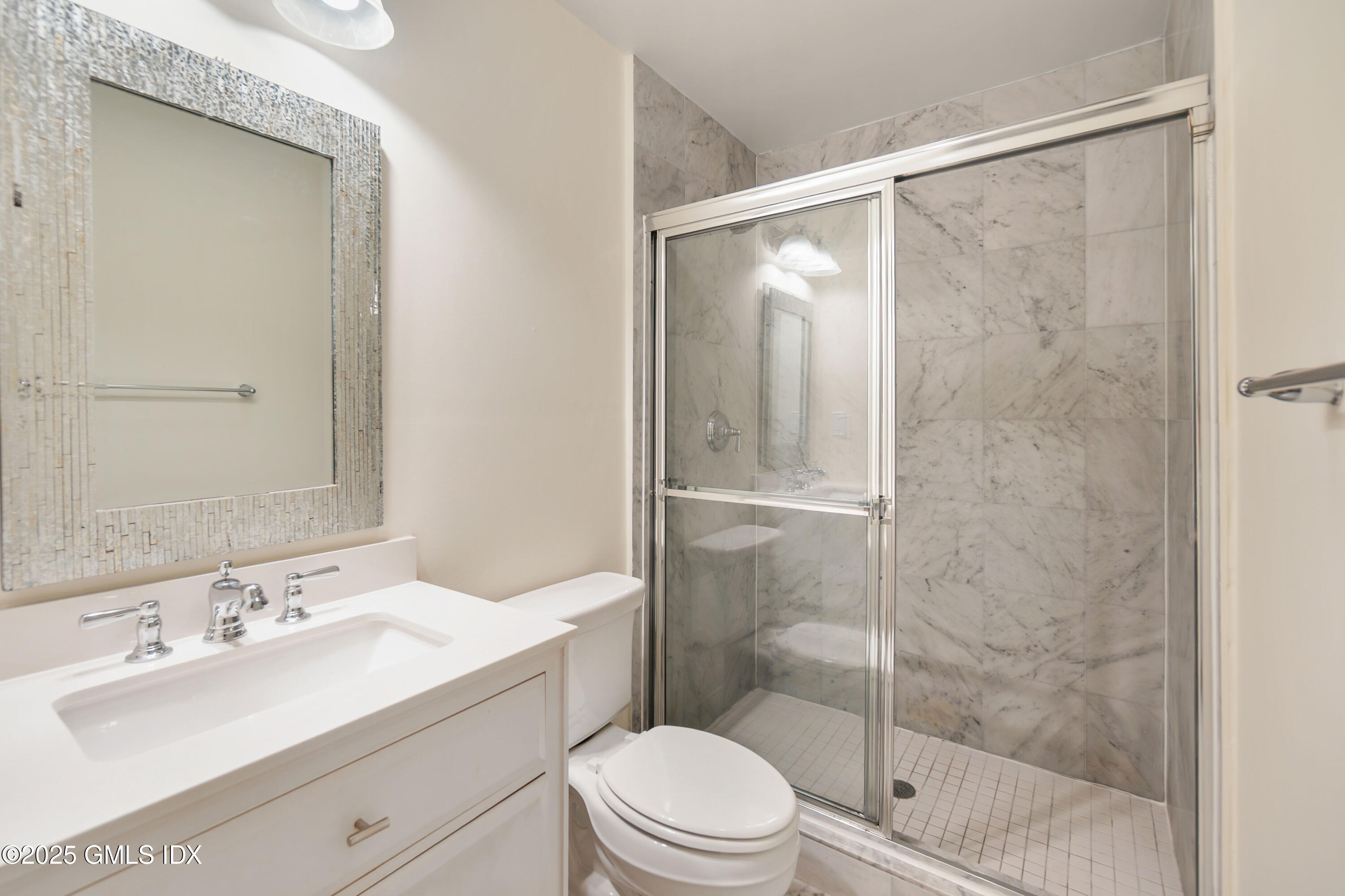 253 WEAVER Street, 10G