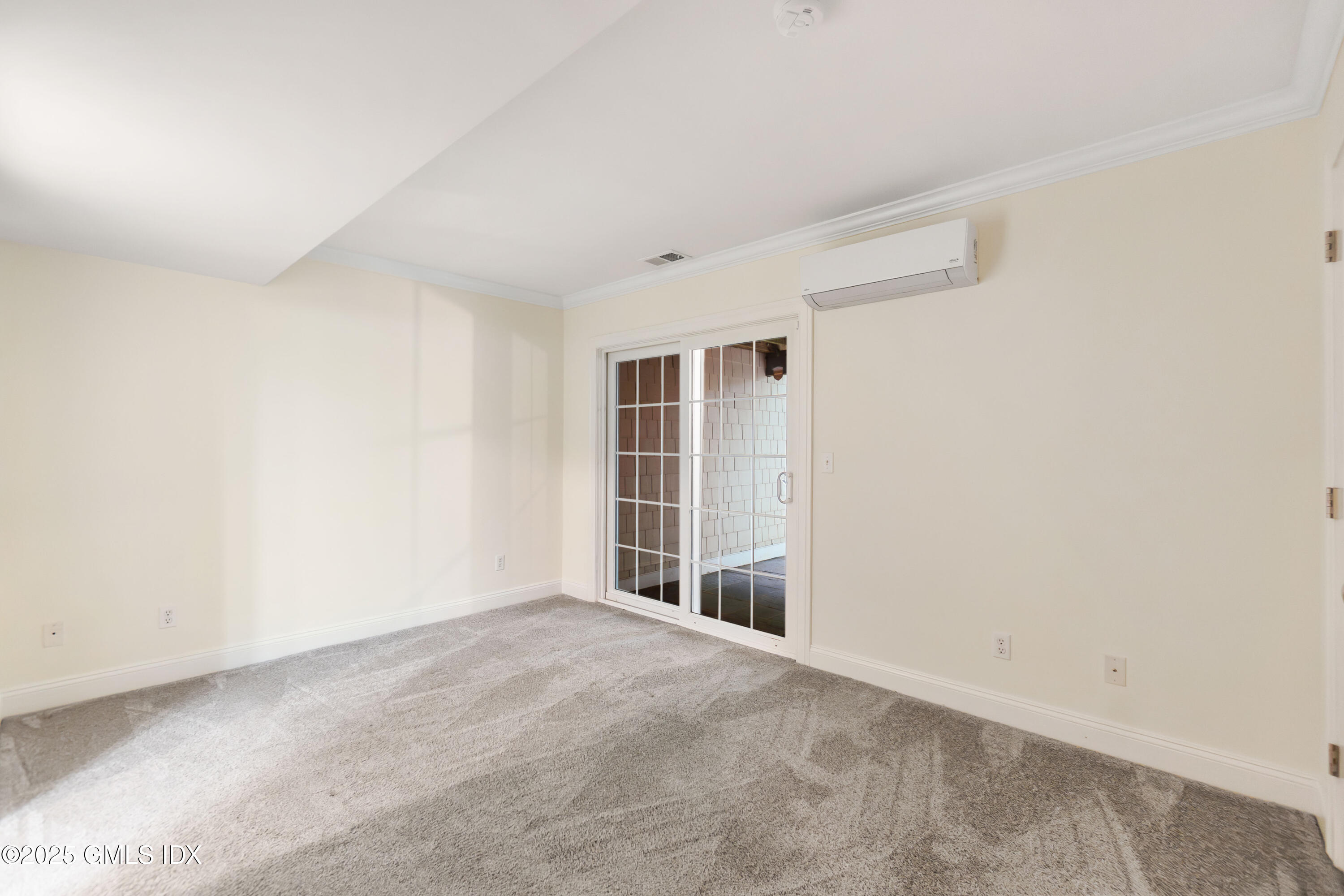 253 WEAVER Street, 10G