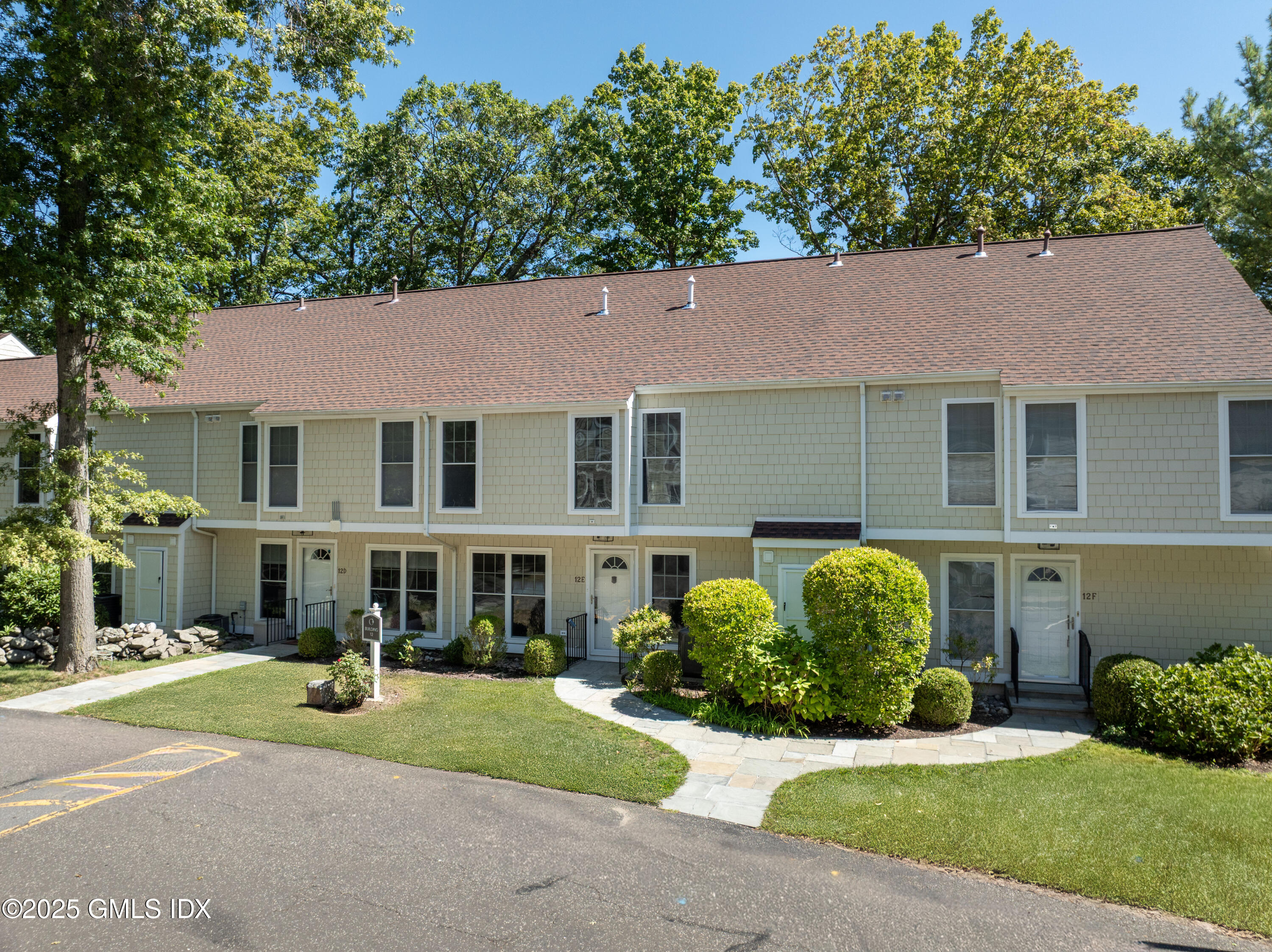 241 WEAVER Street, 12E