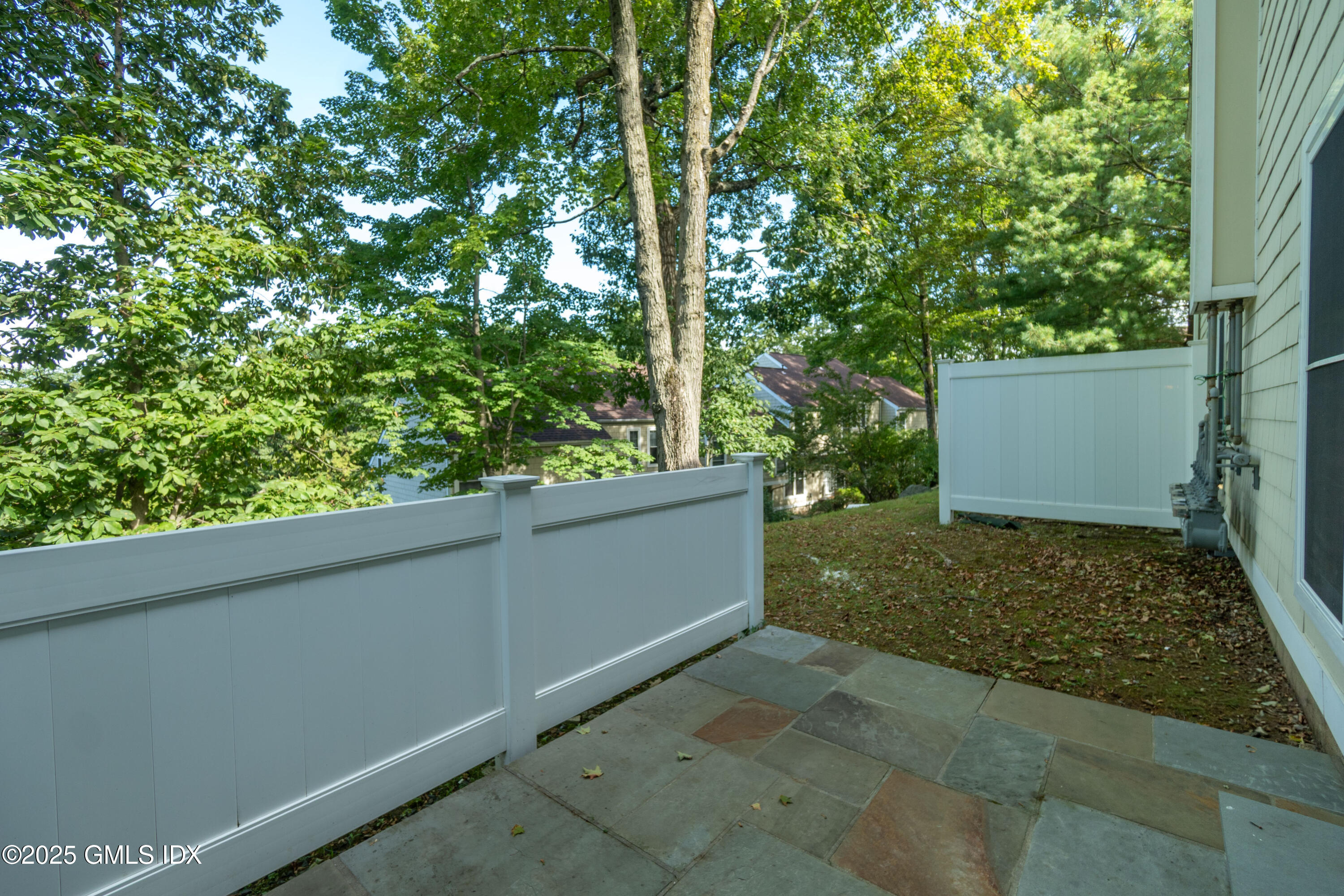 241 WEAVER Street, 12E