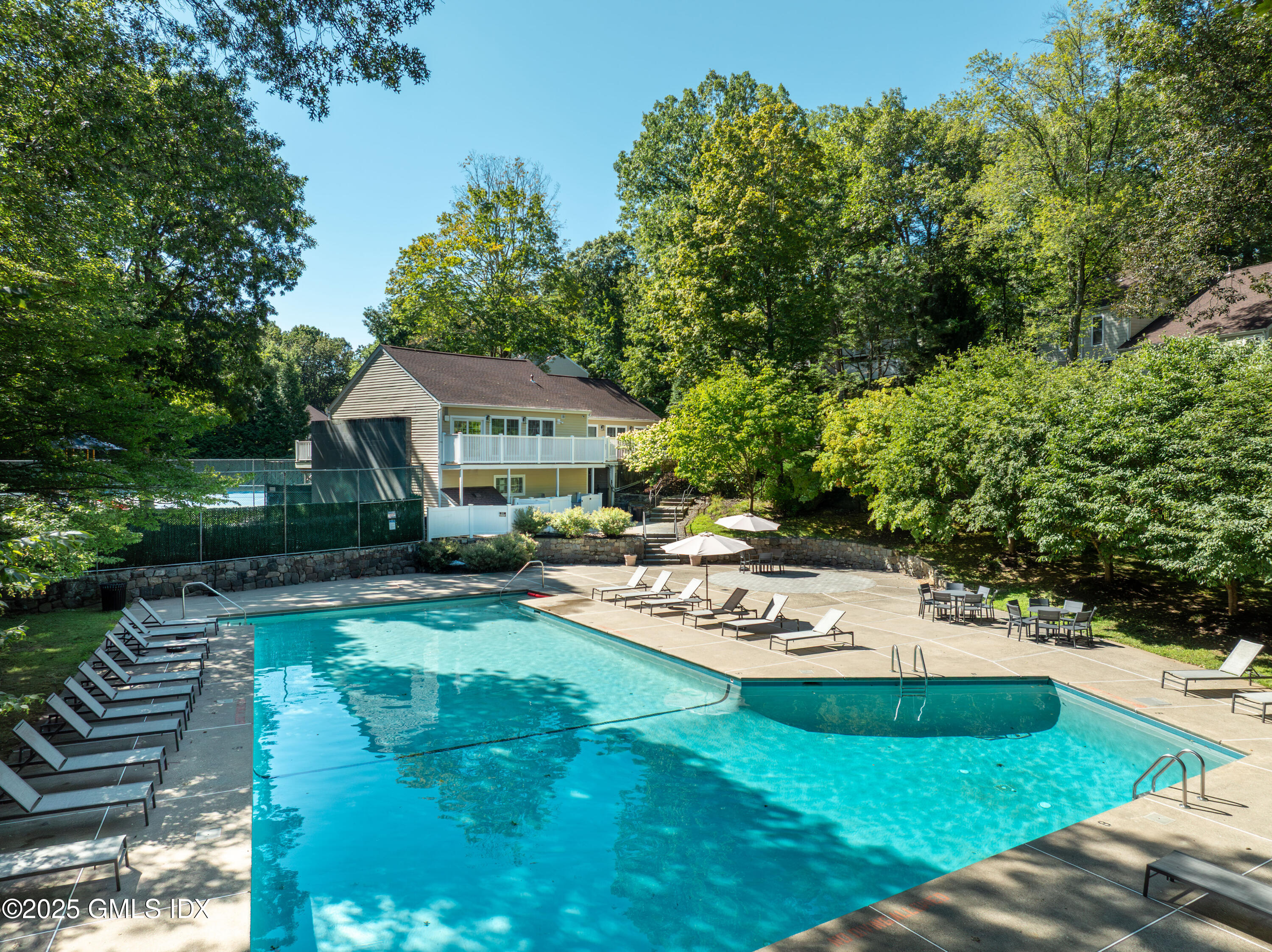 223 Weaver Street, 20H