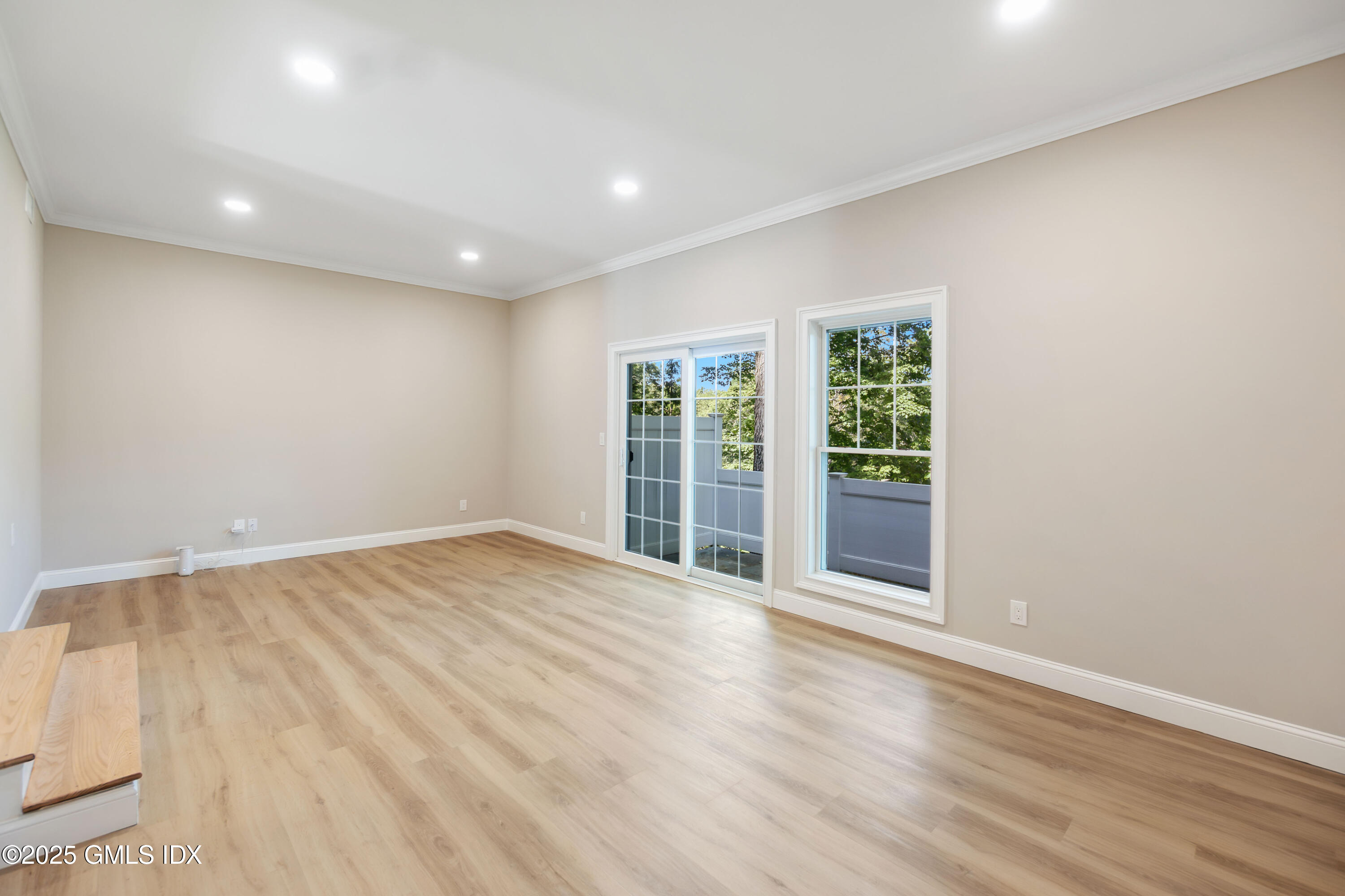 237 Weaver Street, 8D
