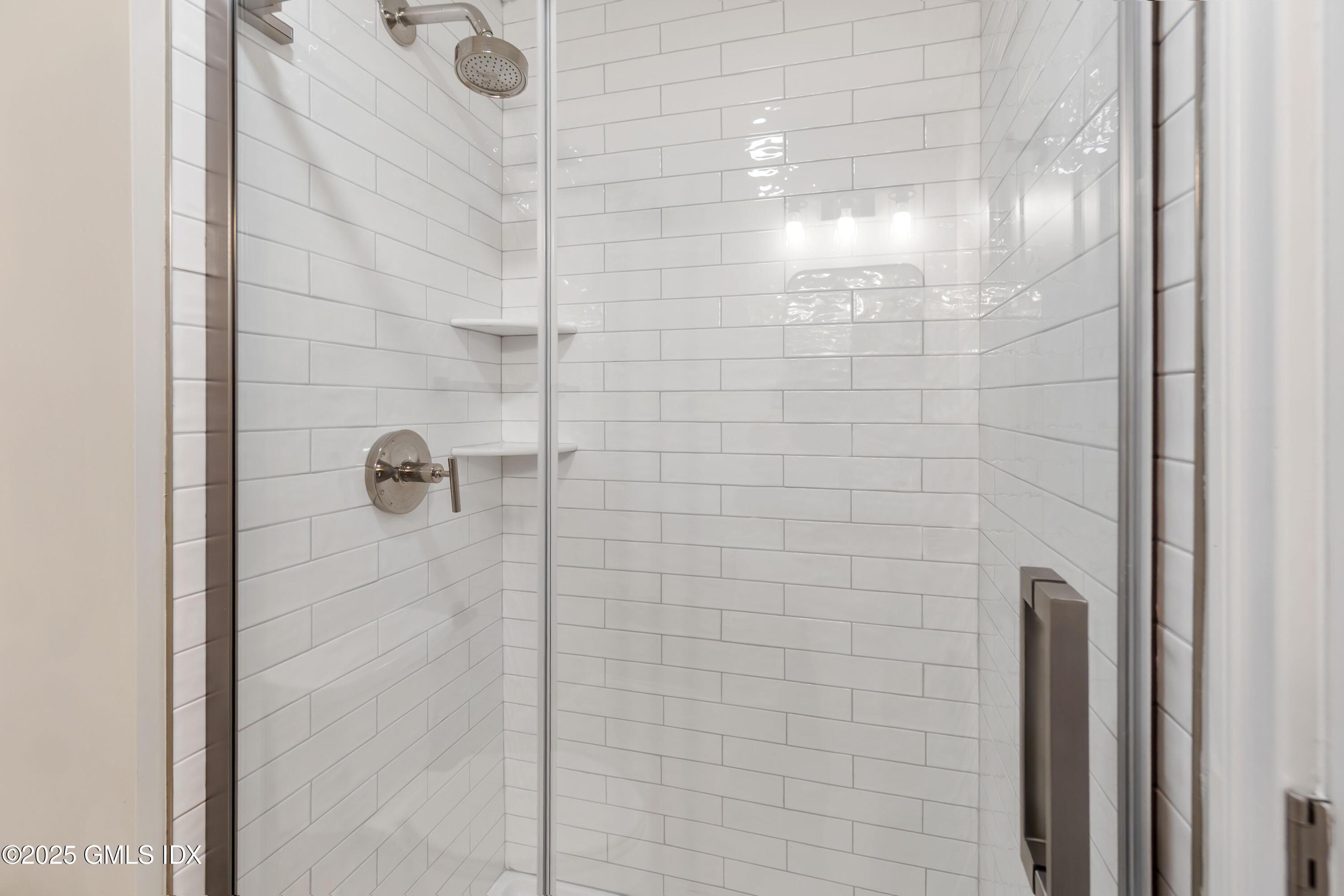 237 Weaver Street, 8D