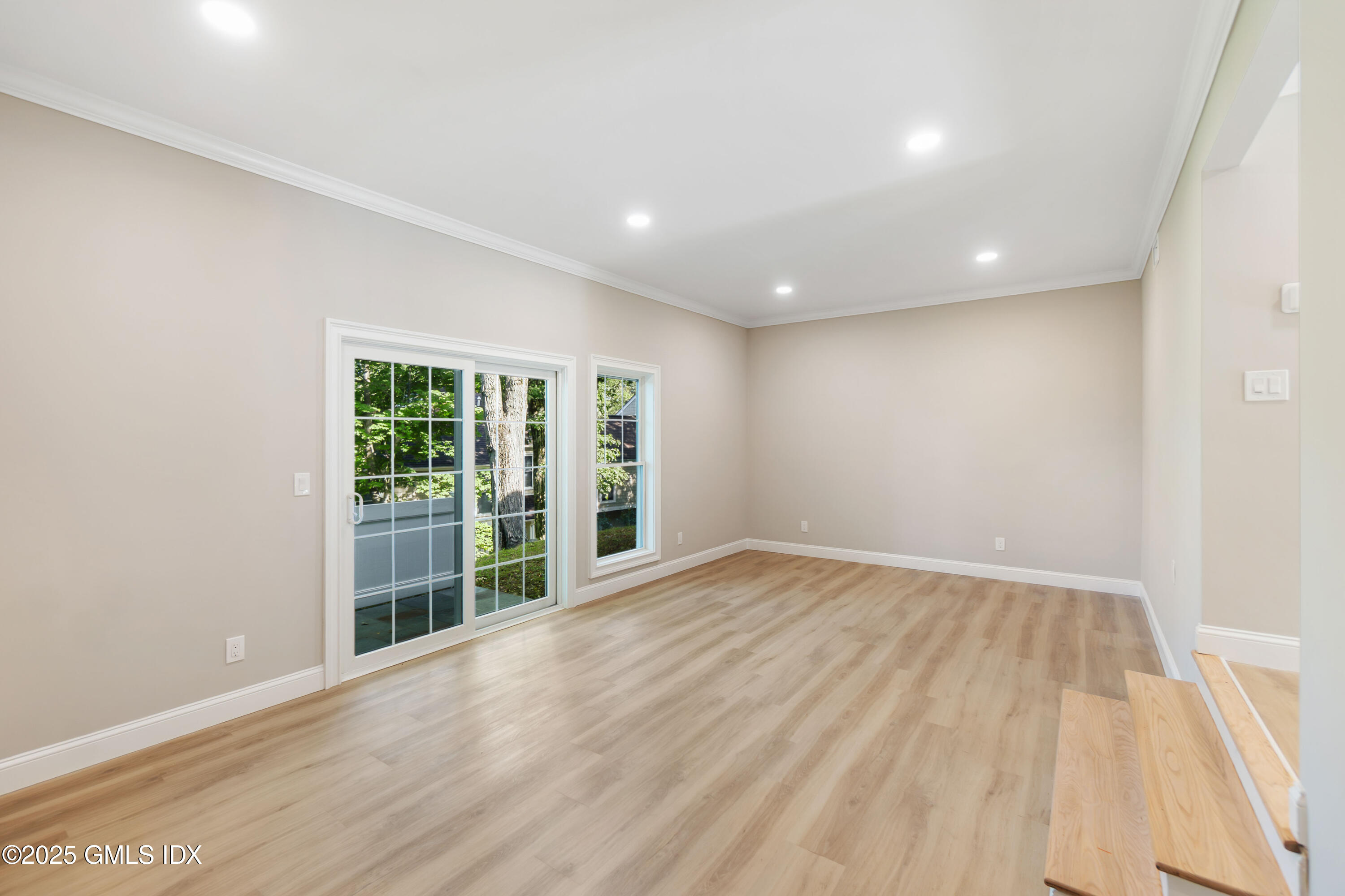 237 Weaver Street, 8D