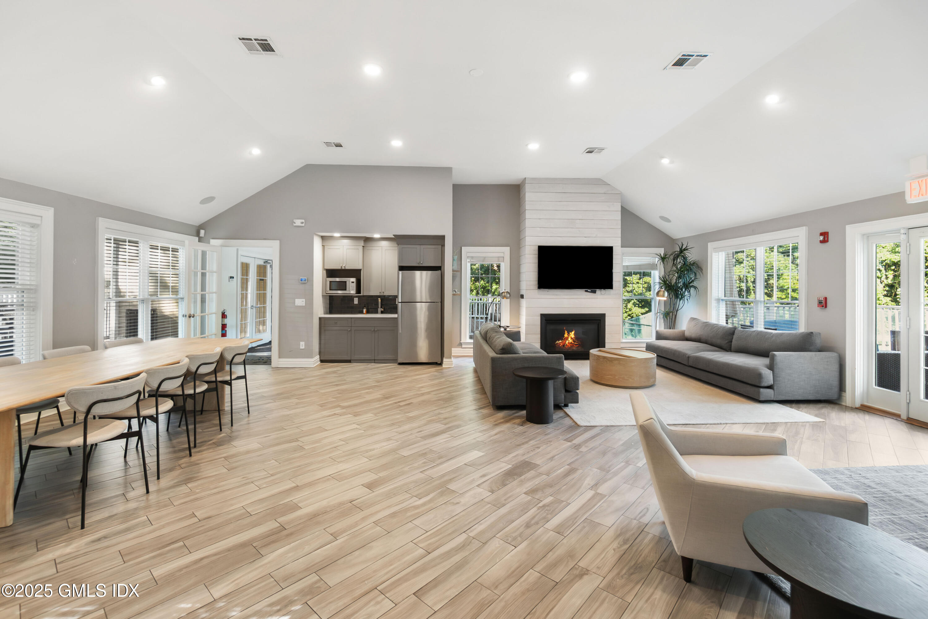 235 Weaver Street, 6C