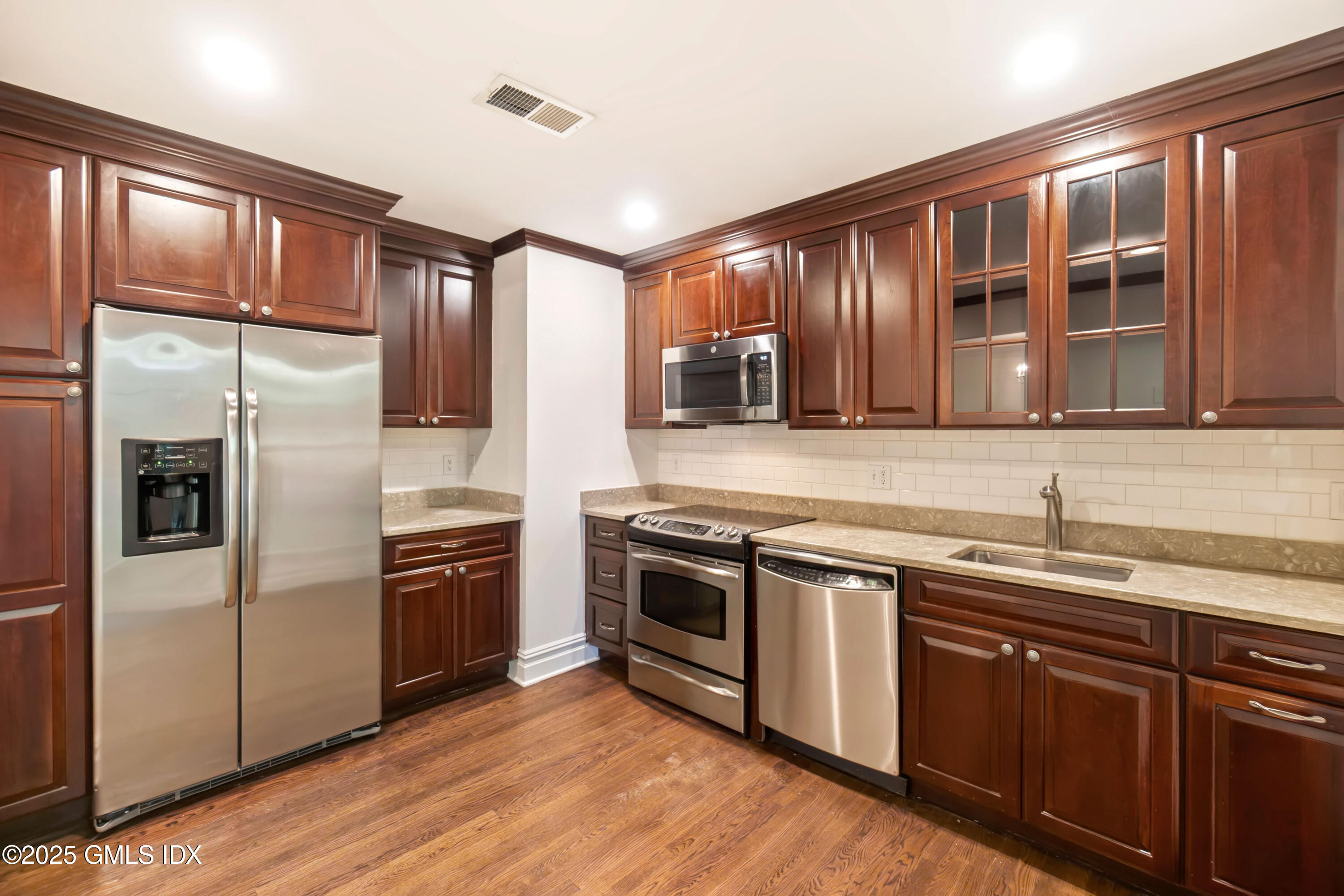 235 Weaver Street, 6C