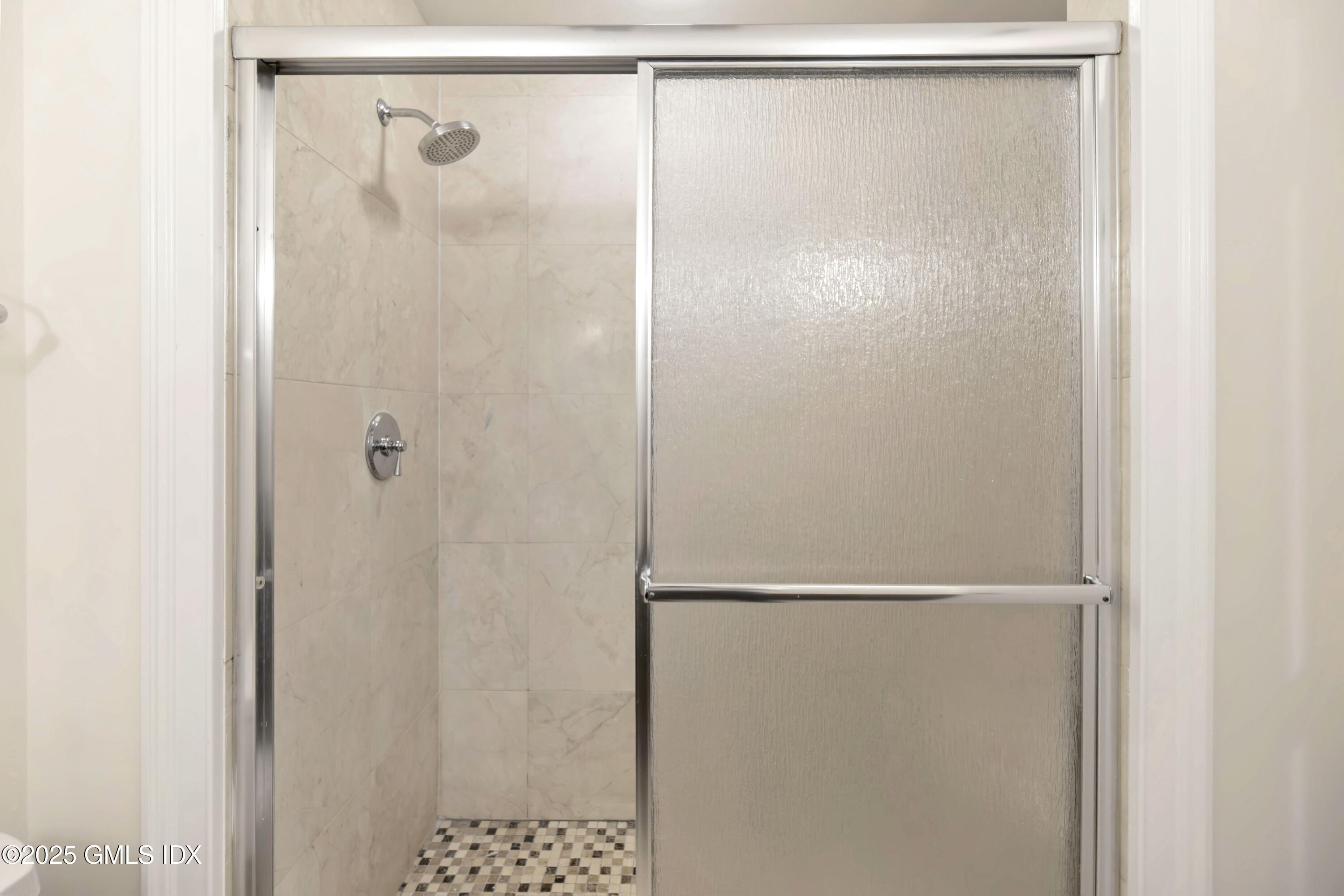 235 Weaver Street, 6C