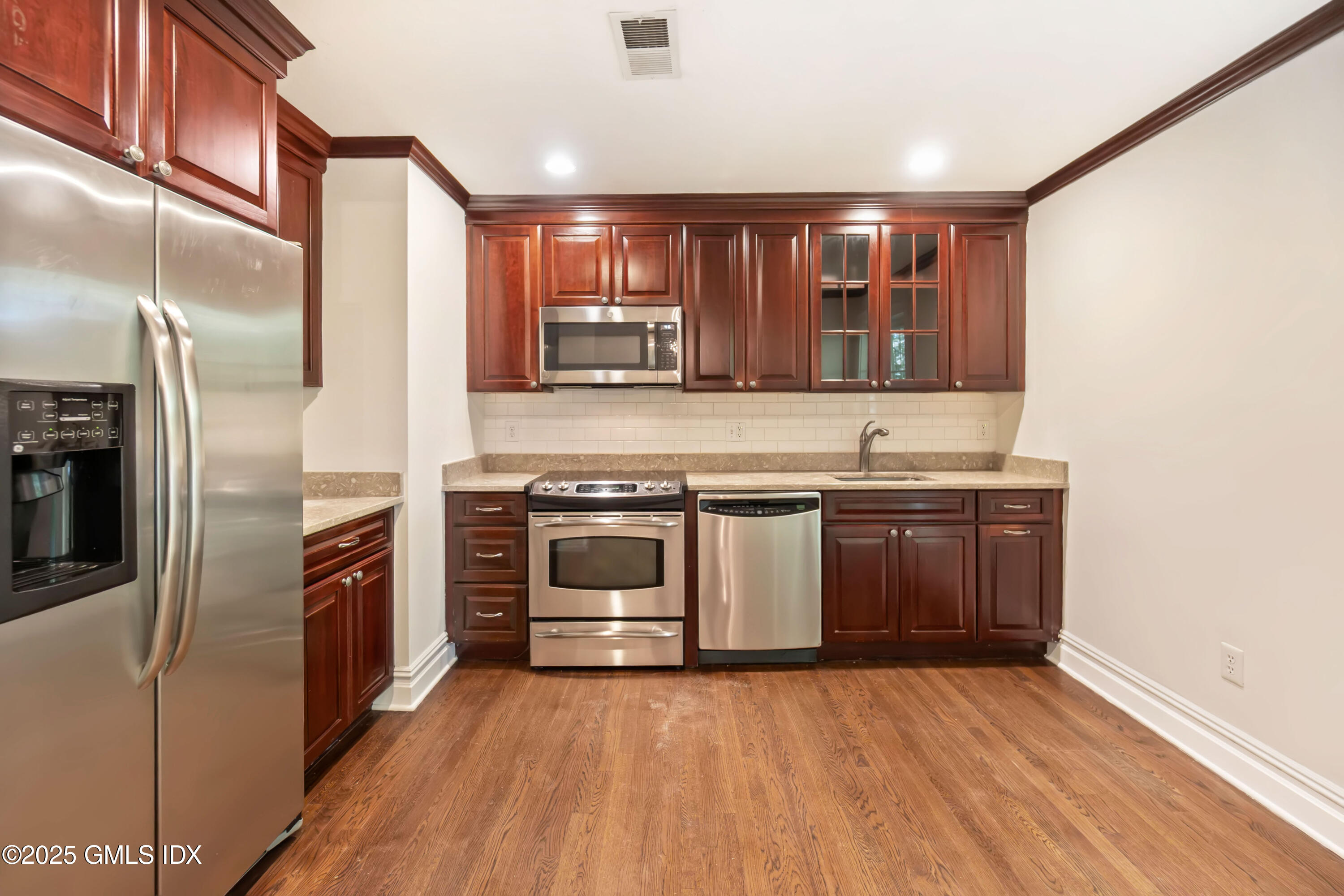 235 Weaver Street, 6C