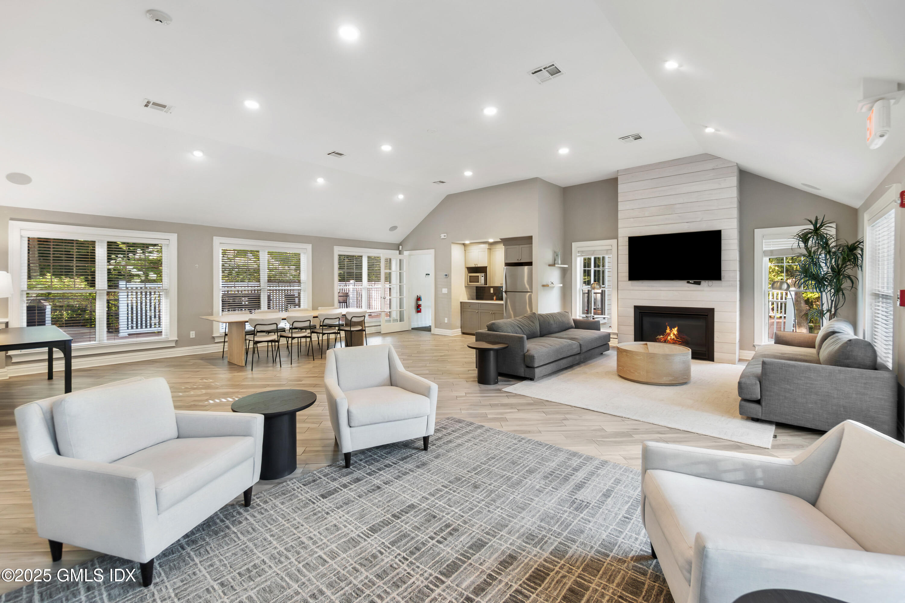 235 Weaver Street, 6C