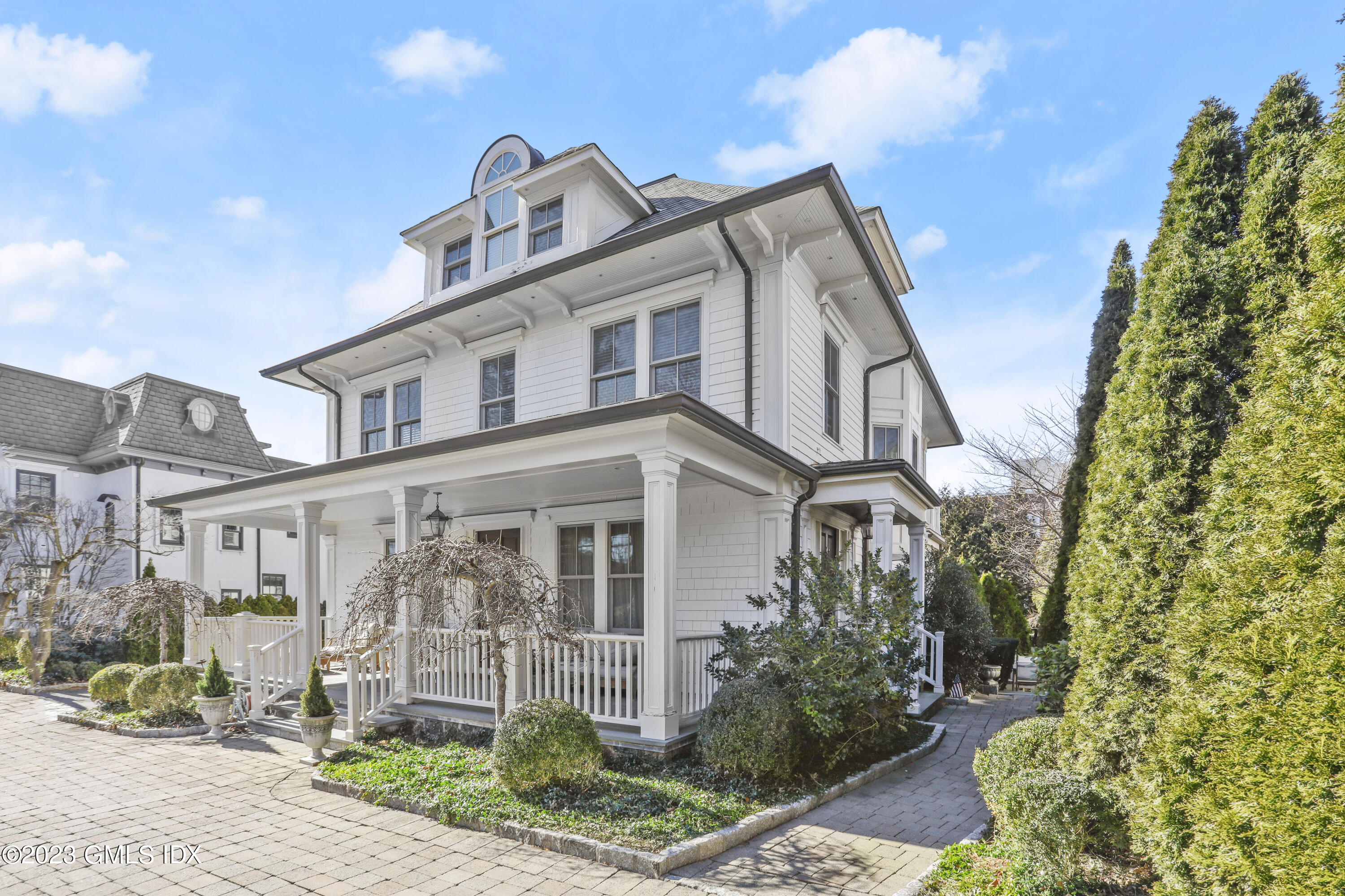 250 Milbank Avenue B