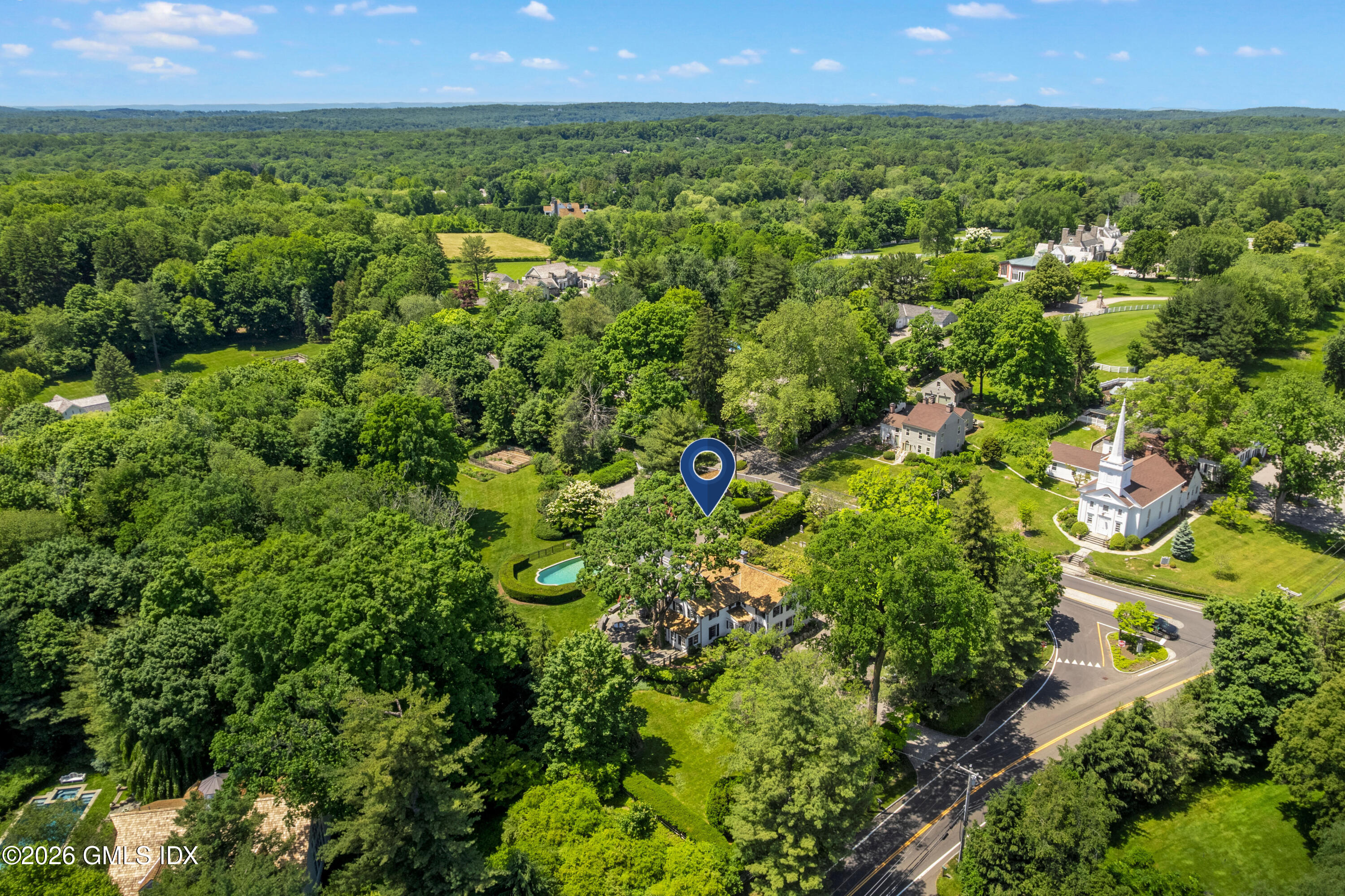 456 Round Hill Road